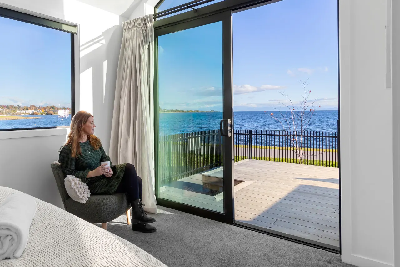 Roam Taupo Lakefront Combined Units 1&2 15