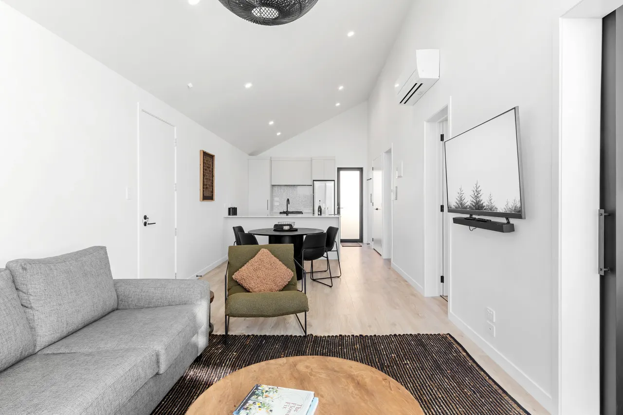Roam Taupo Lakefront Combined Units 1&2 4