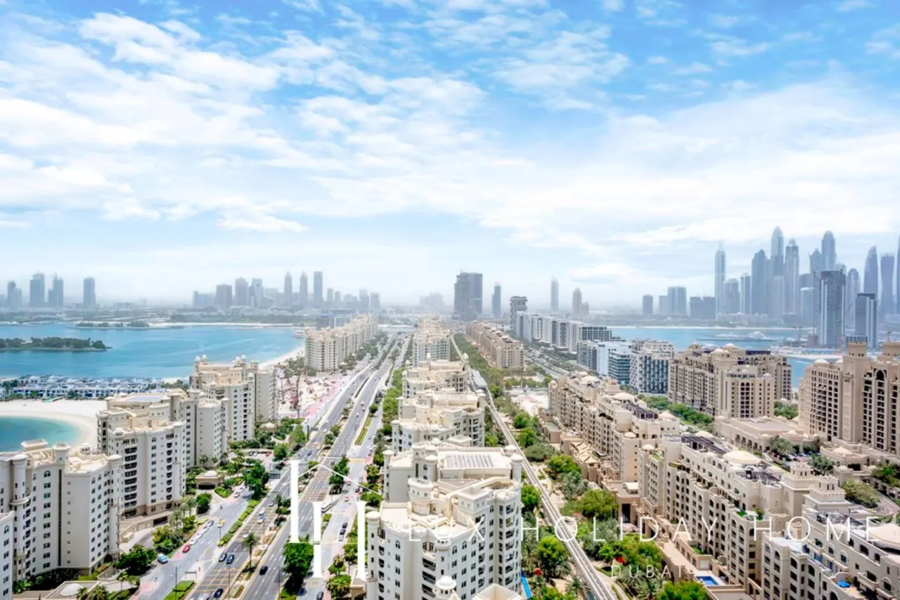 LUX Iconic Views at The Palm Tower Suite 2 11