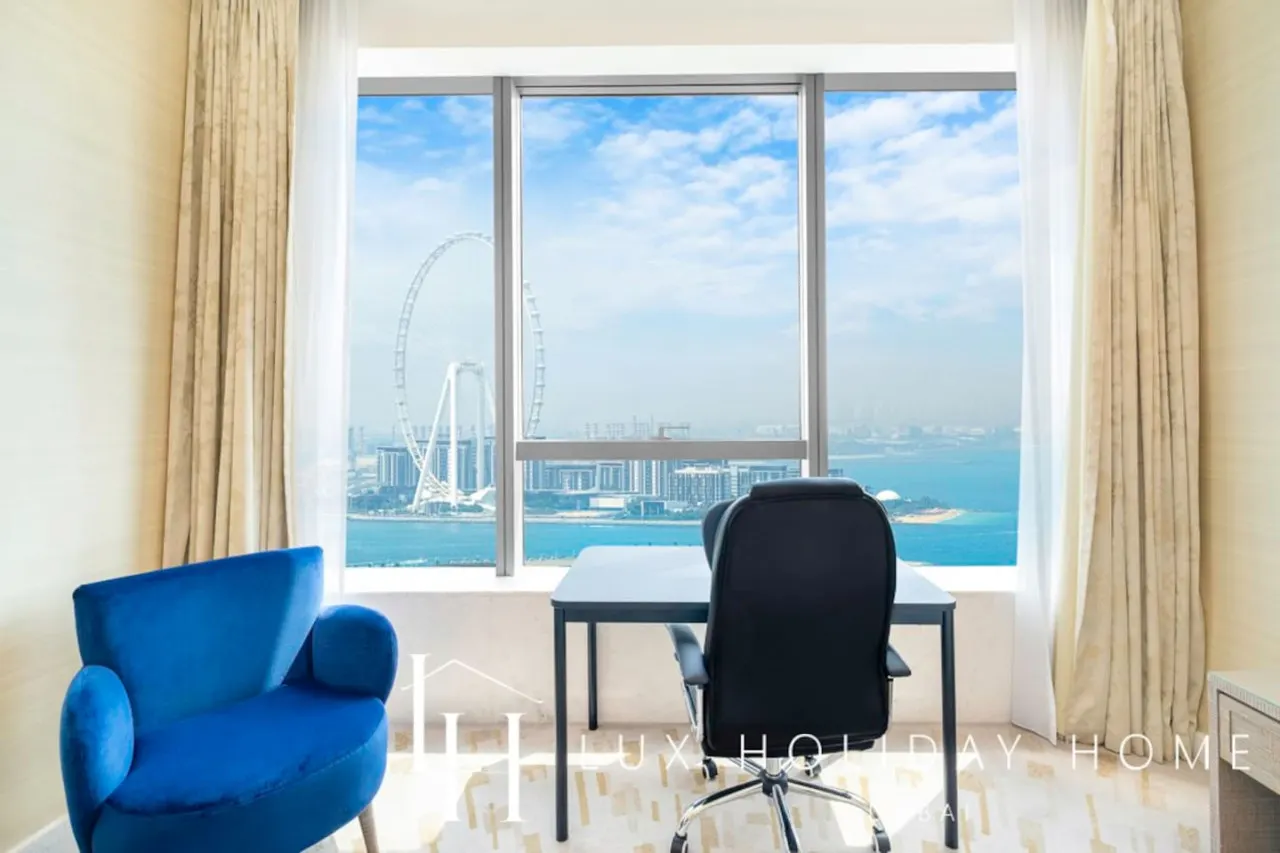 LUX | Iconic Views at The Palm Tower Suite 2 — photo 5