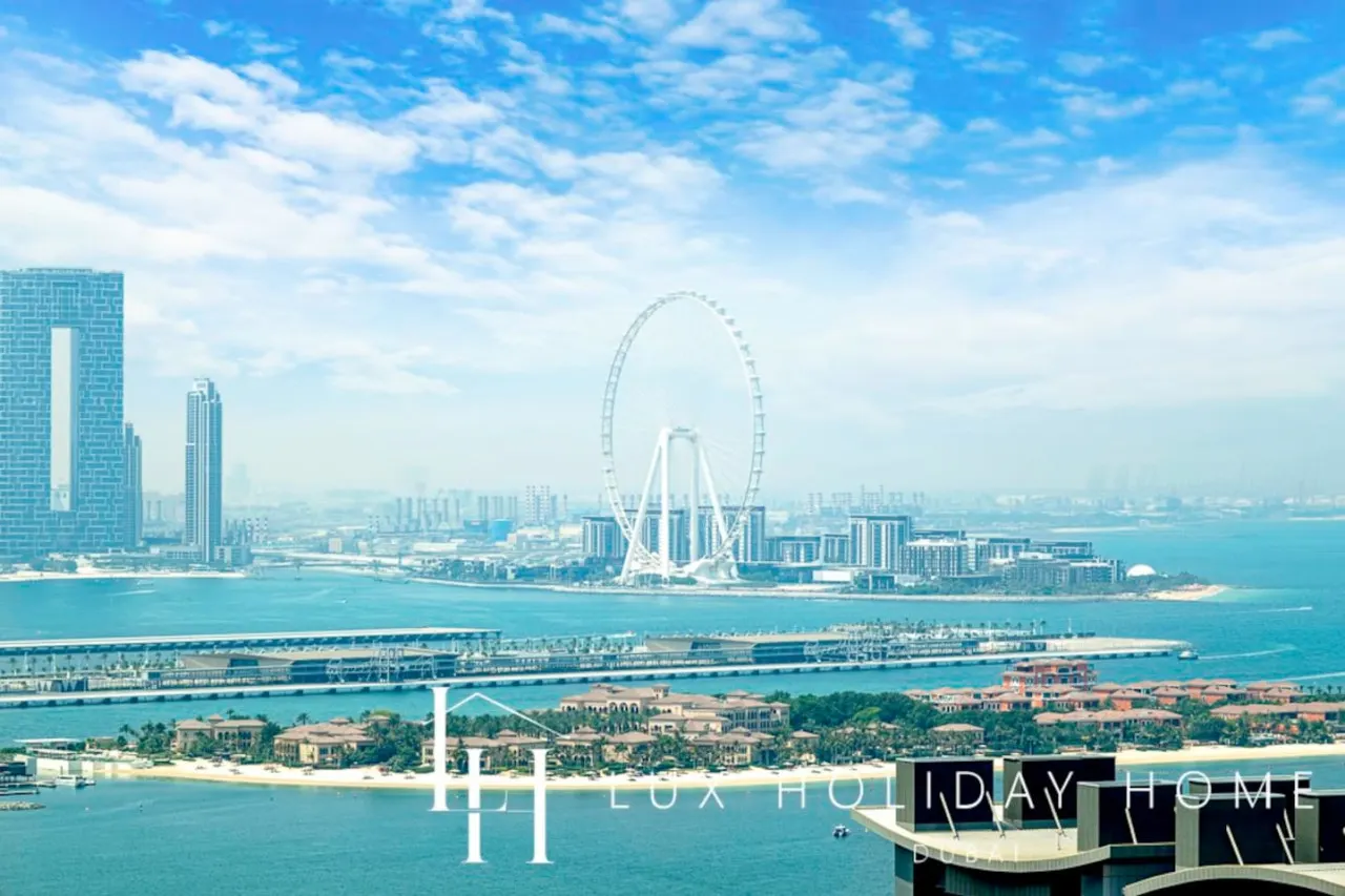 LUX Iconic Views at The Palm Tower Suite 2 7