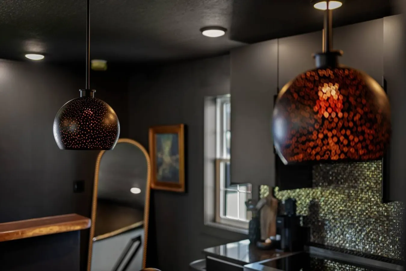 The Black Pearl l Boutique Downtown Loft 11