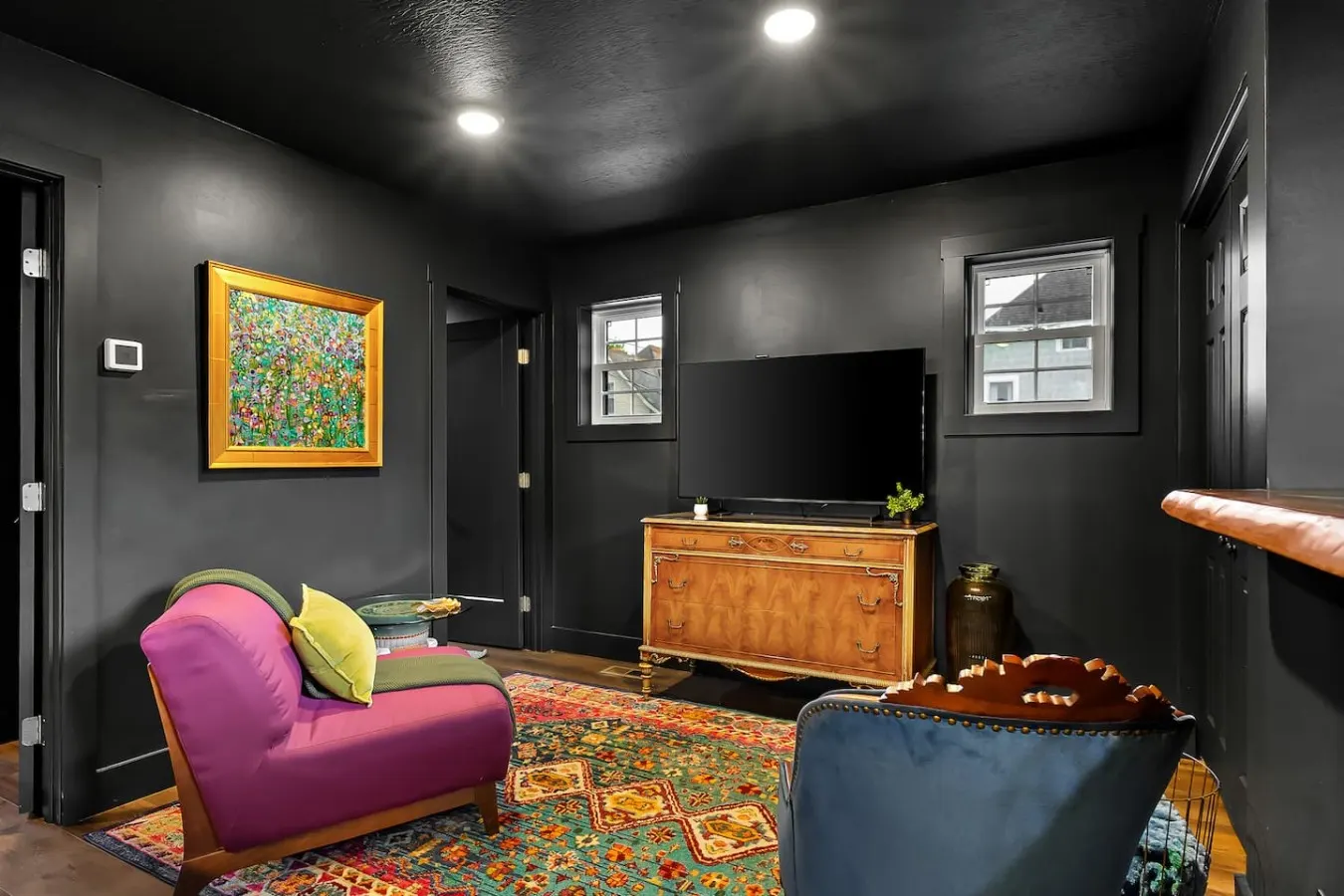 The Black Pearl l Boutique Downtown Loft 20