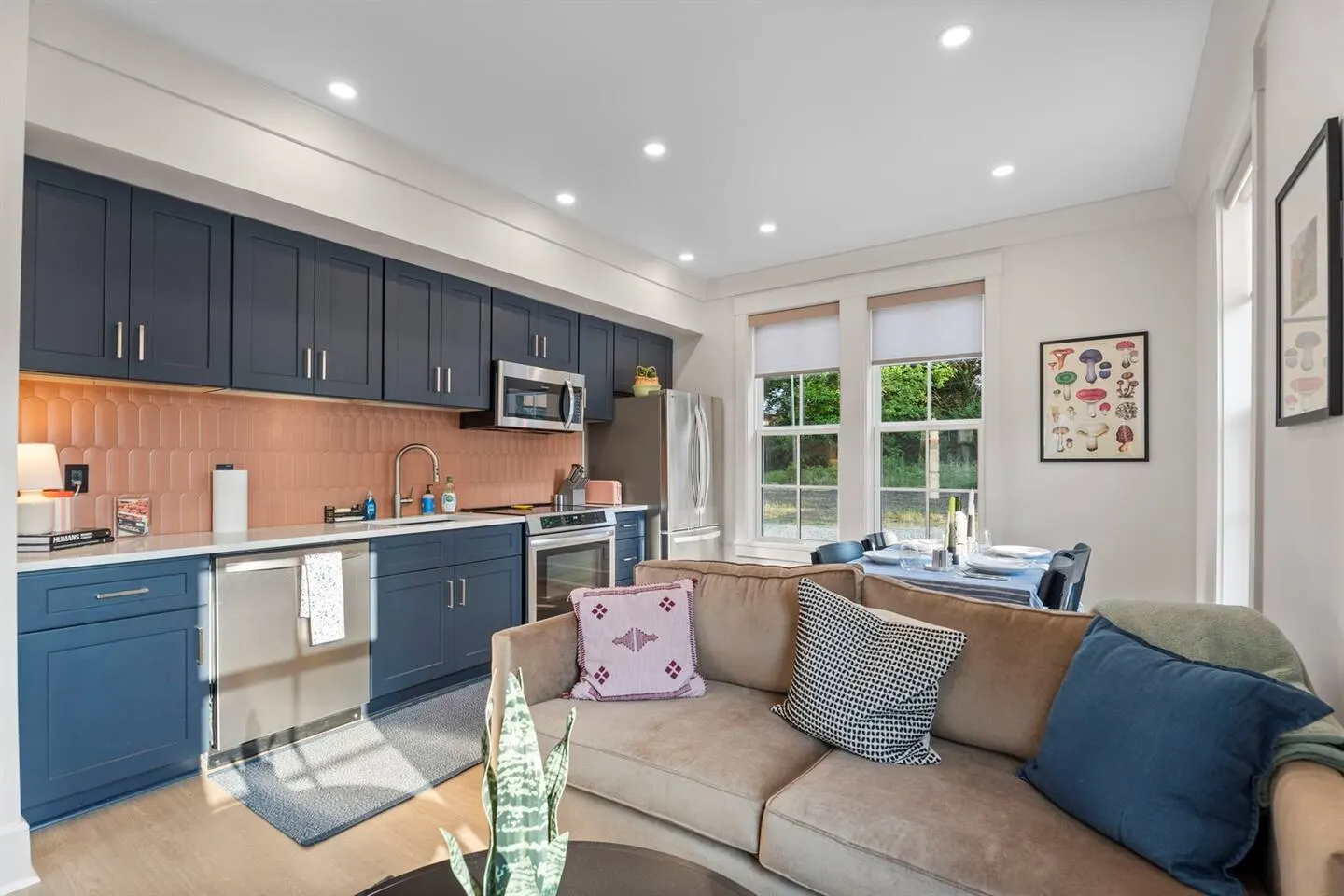 6BR Urban Retreat, Deck, Near Downtown Durham 11