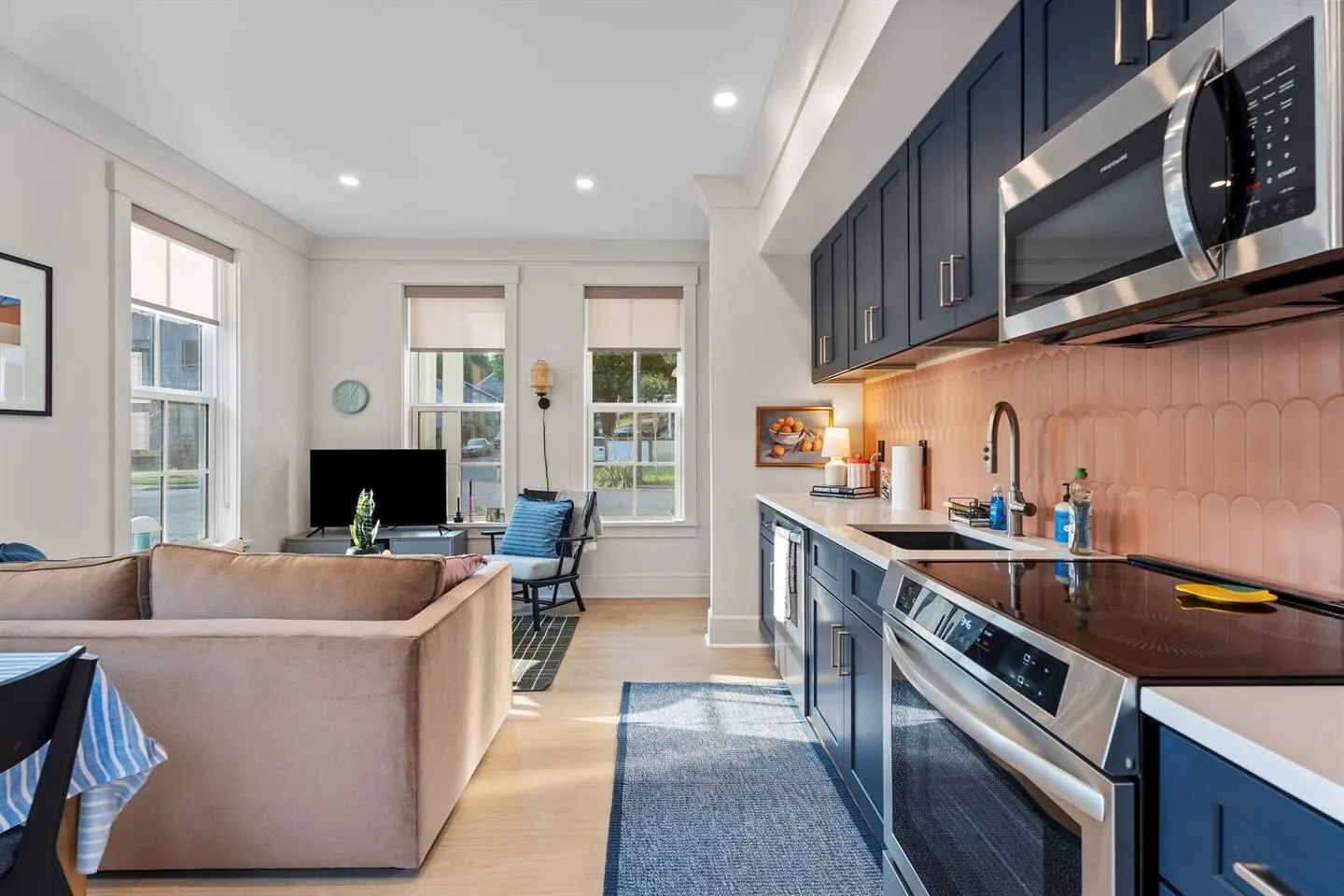 6BR Urban Retreat, Deck, Near Downtown Durham 8