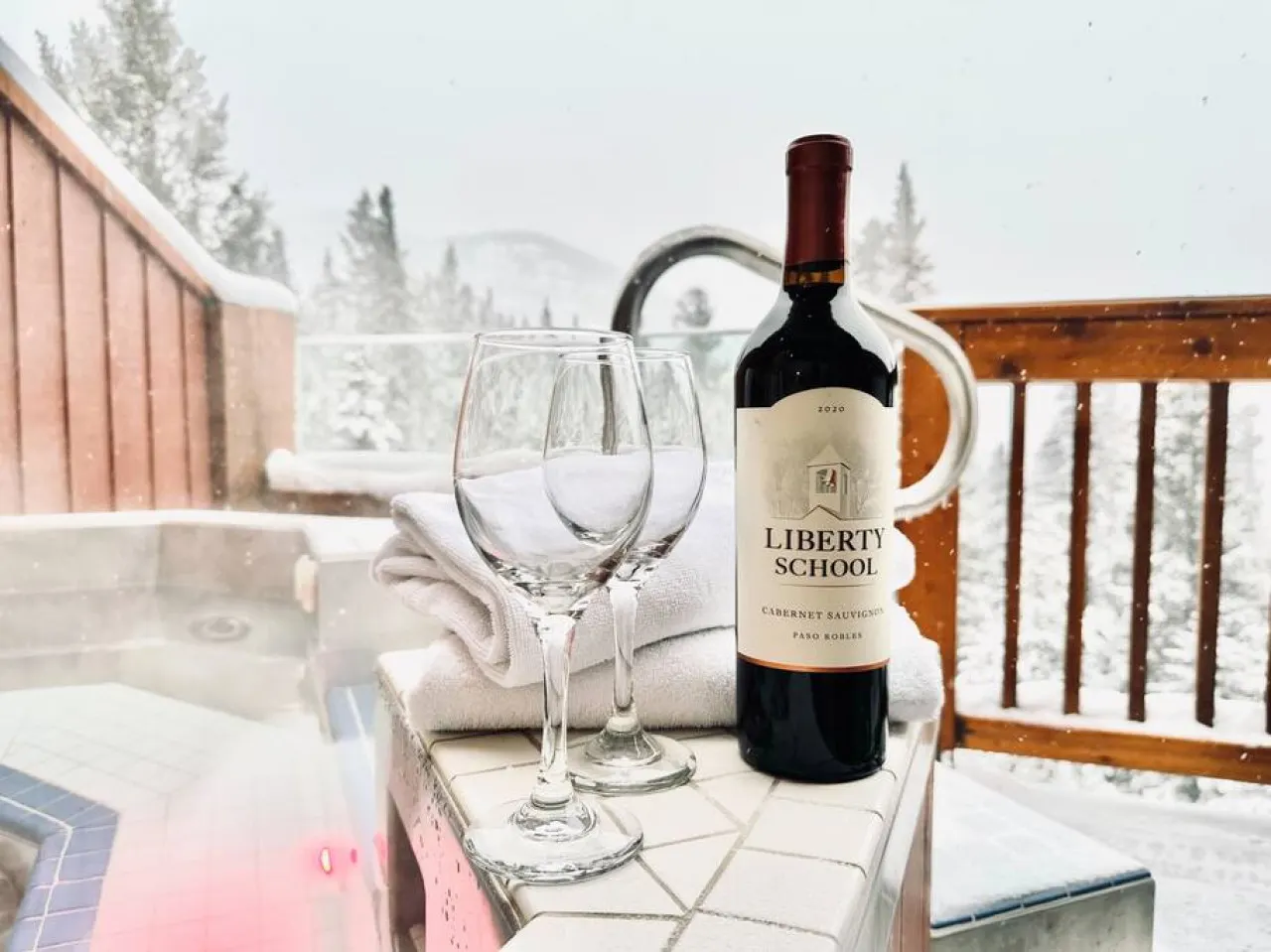 Condo w/Private HOT TUB & Mountain Views! — photo 4