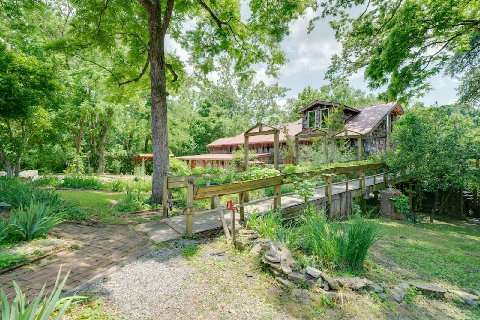 Stunning Treehouse Mansion 3