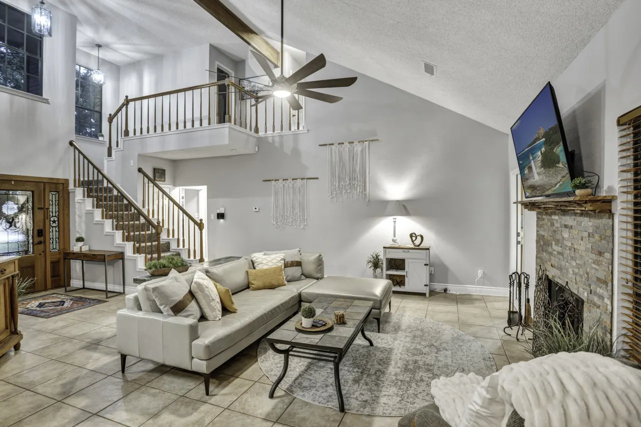 Triple C Retreat + Pool & Spa 1