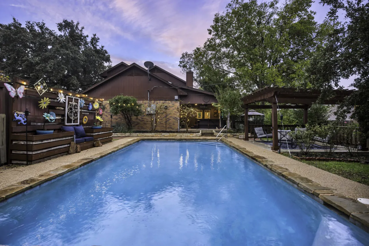 Triple C Retreat + Pool & Spa 2