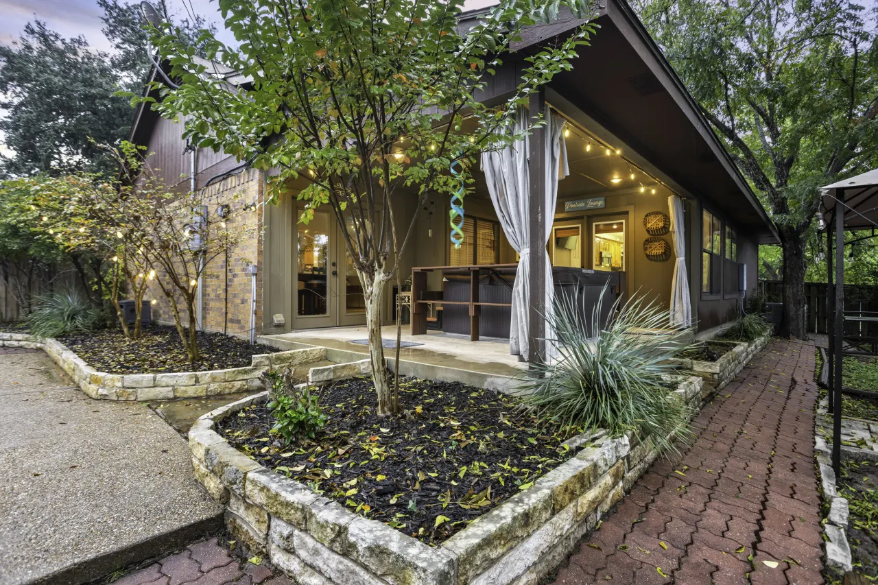 Triple C Retreat + Pool & Spa 6
