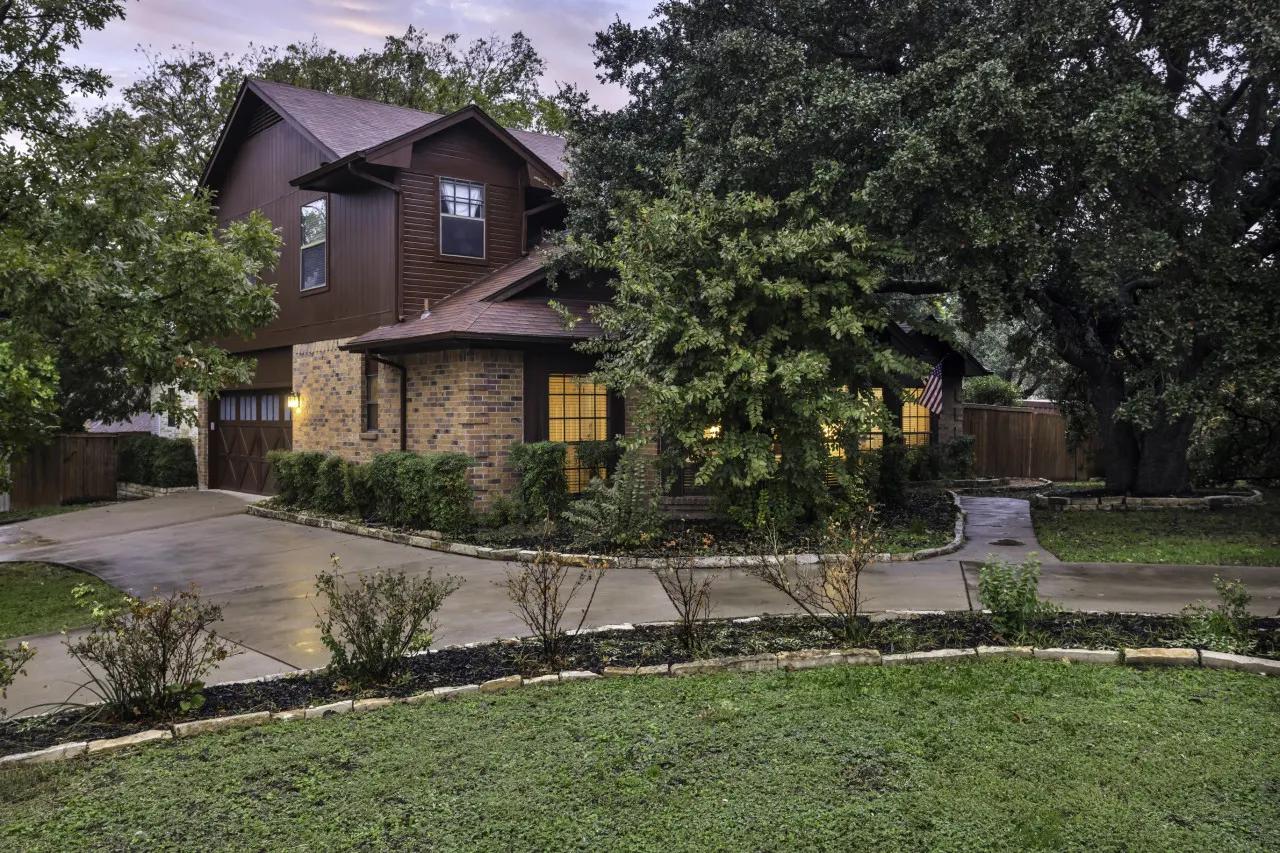 Triple C Retreat + Pool & Spa 7