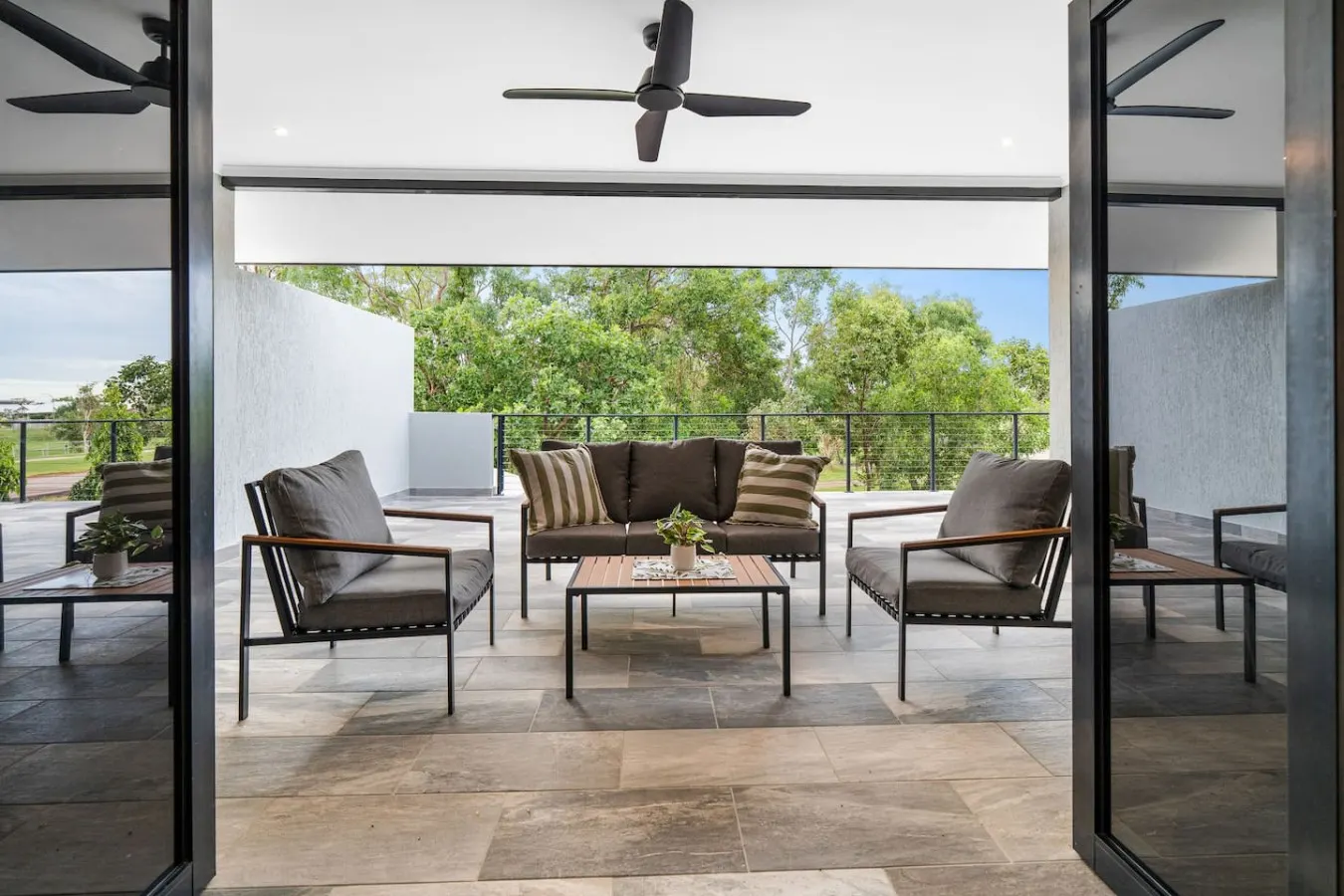 Zen Tropica: Family Luxury Retreat ~ Pool ~ BBQ — photo 3
