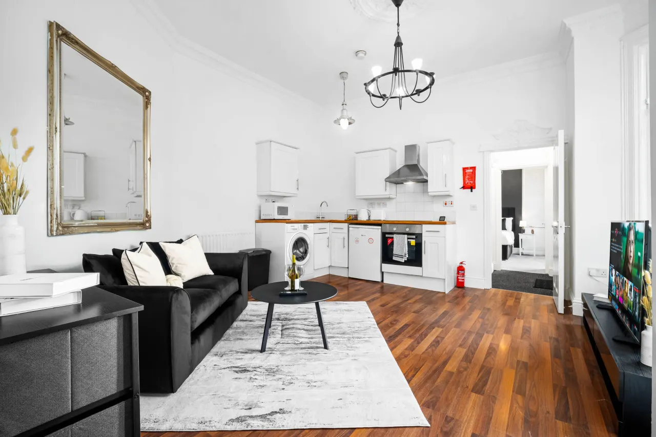 Modern Apartment - Fast Wi-Fi - Wolverhampton 8