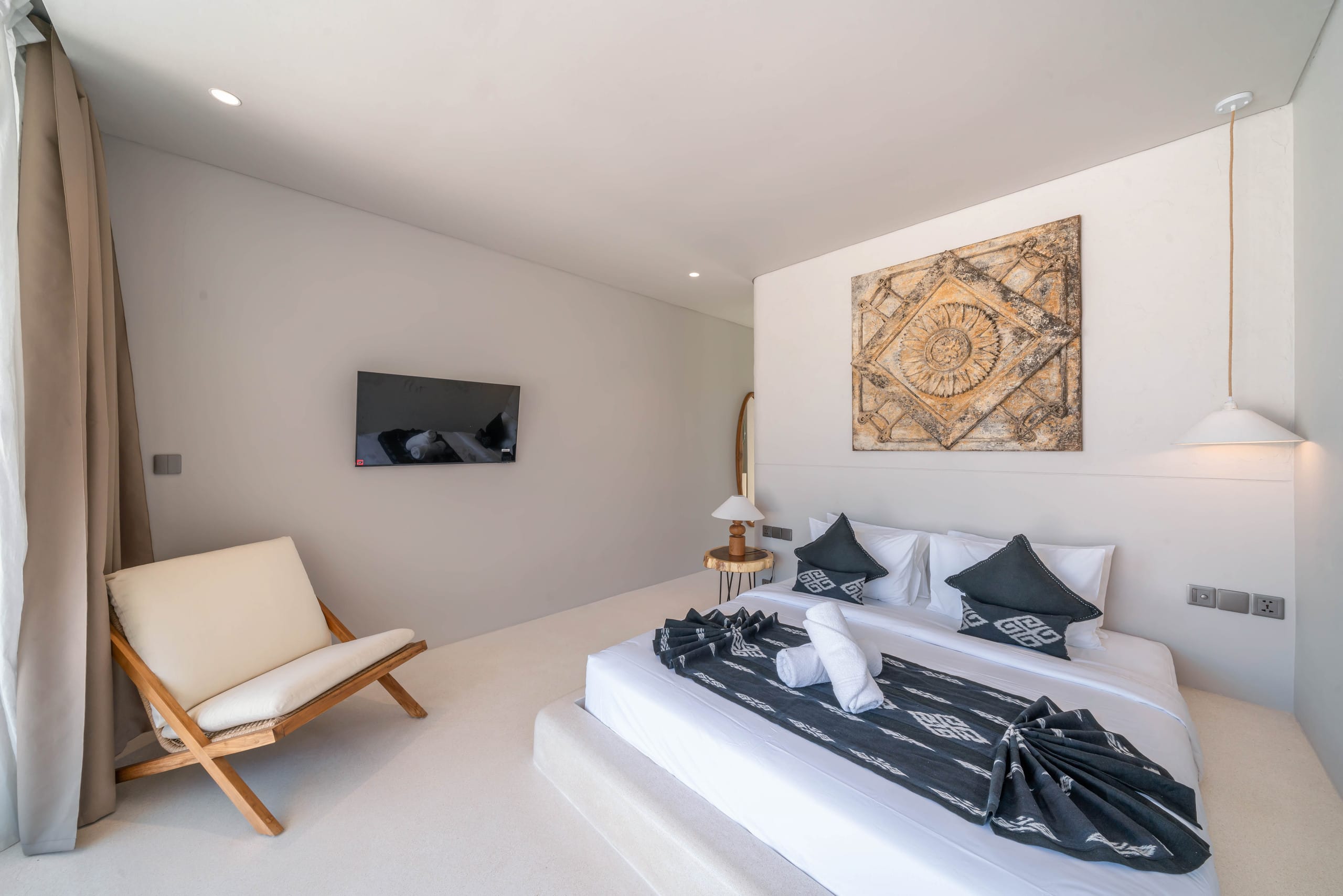 Berawa Breeze: Chic 4BR Beachside Oasis with Sauna 28