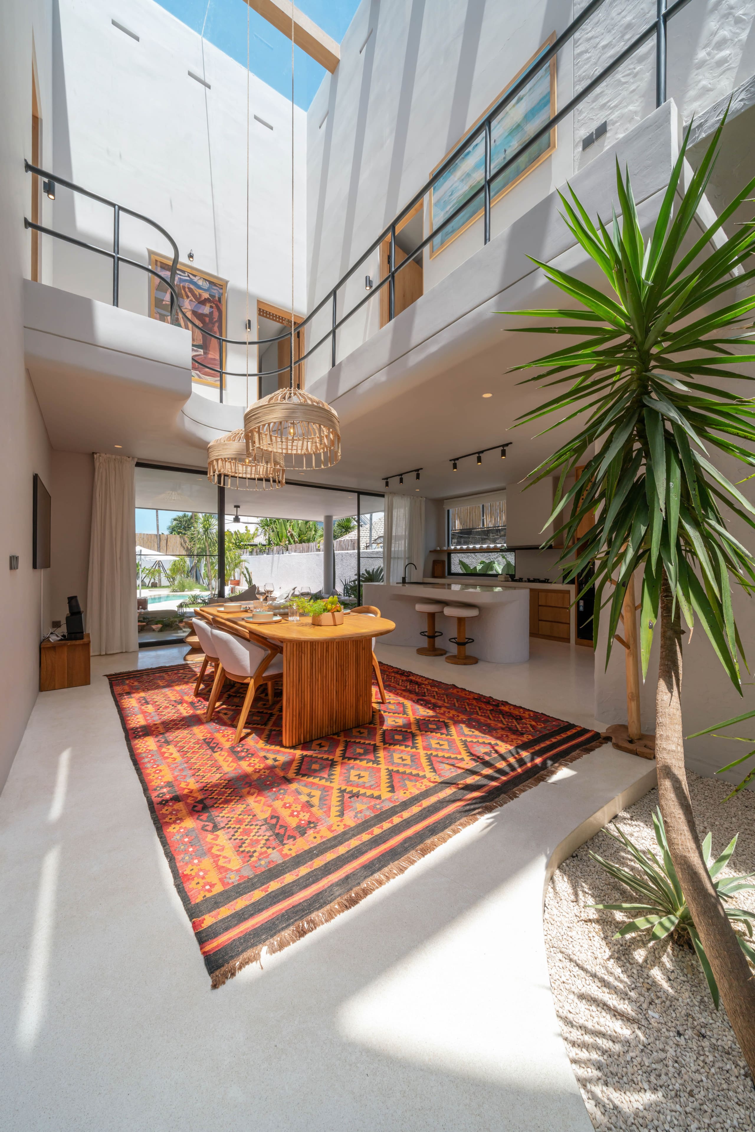 Berawa Breeze: Chic 4BR Beachside Oasis with Sauna 24