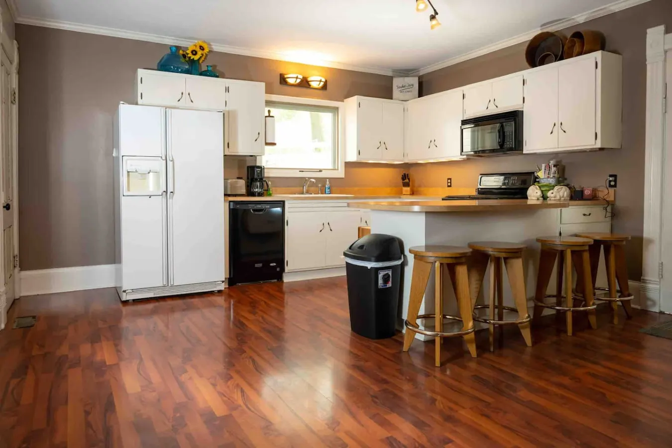Farmhouse Unique Country Getaways 13