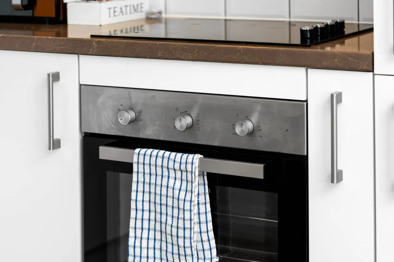 Stylish Central Apartment - JQ - Netflix 10
