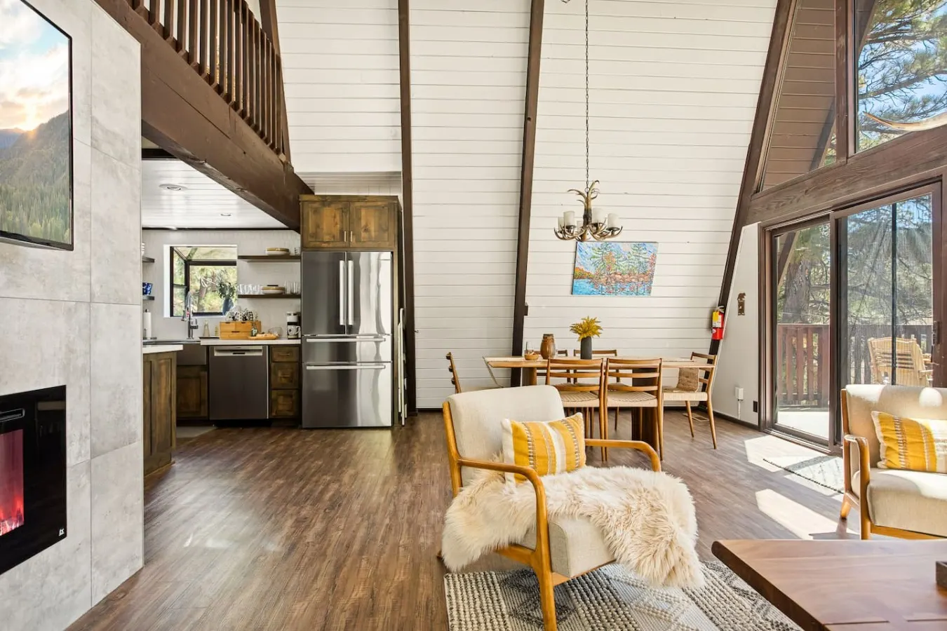 *NEW* Larks Modern Nest Near Lake, Spa & Arcade 9
