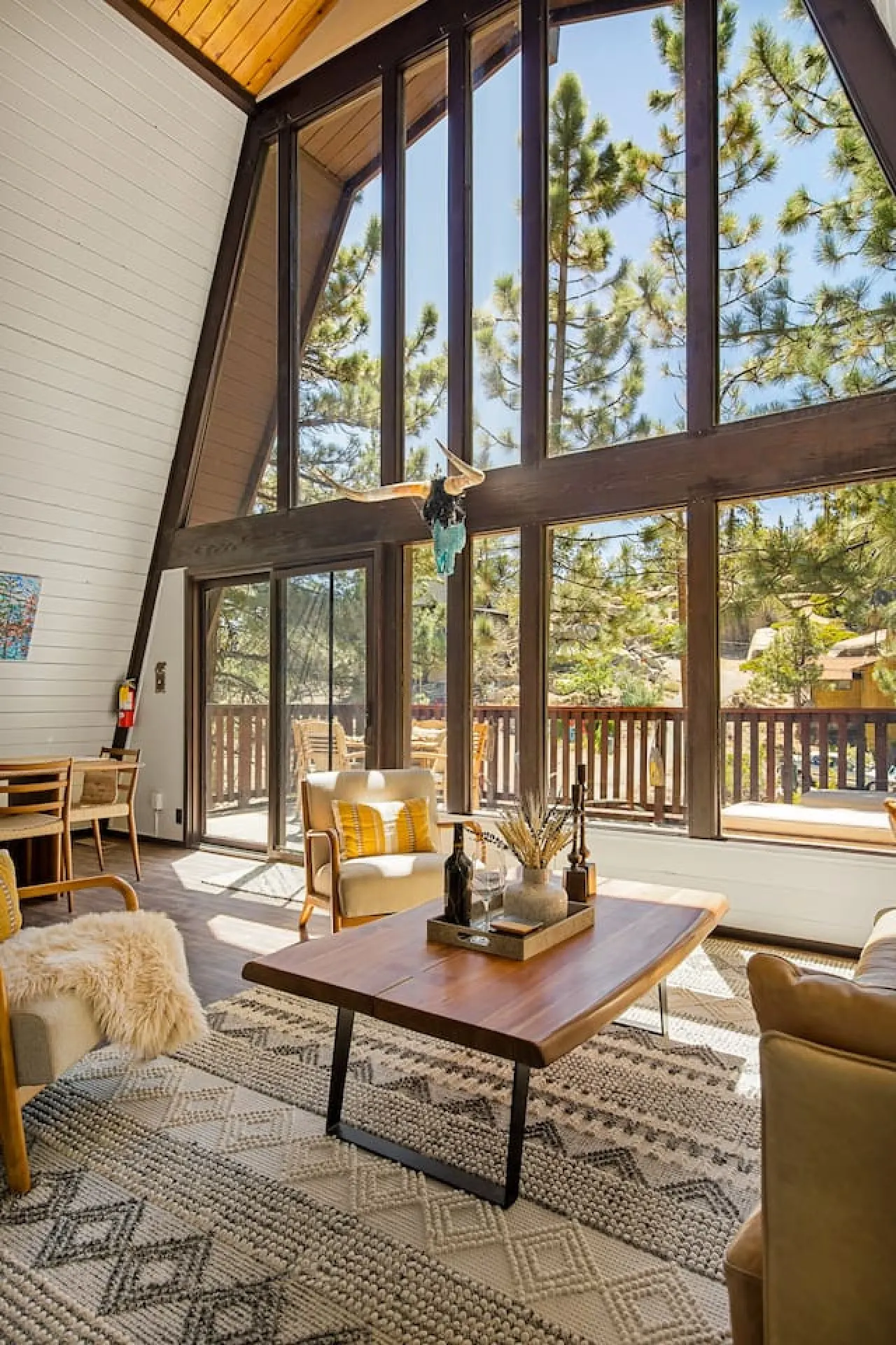 *NEW* Larks Modern Nest Near Lake, Spa & Arcade 13