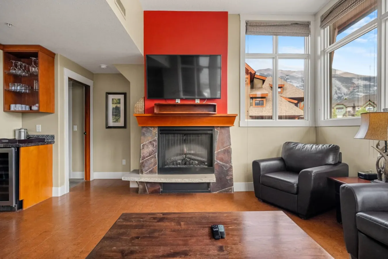 Three Sisters View, BBQ, Hot Tub & Pool Access 9