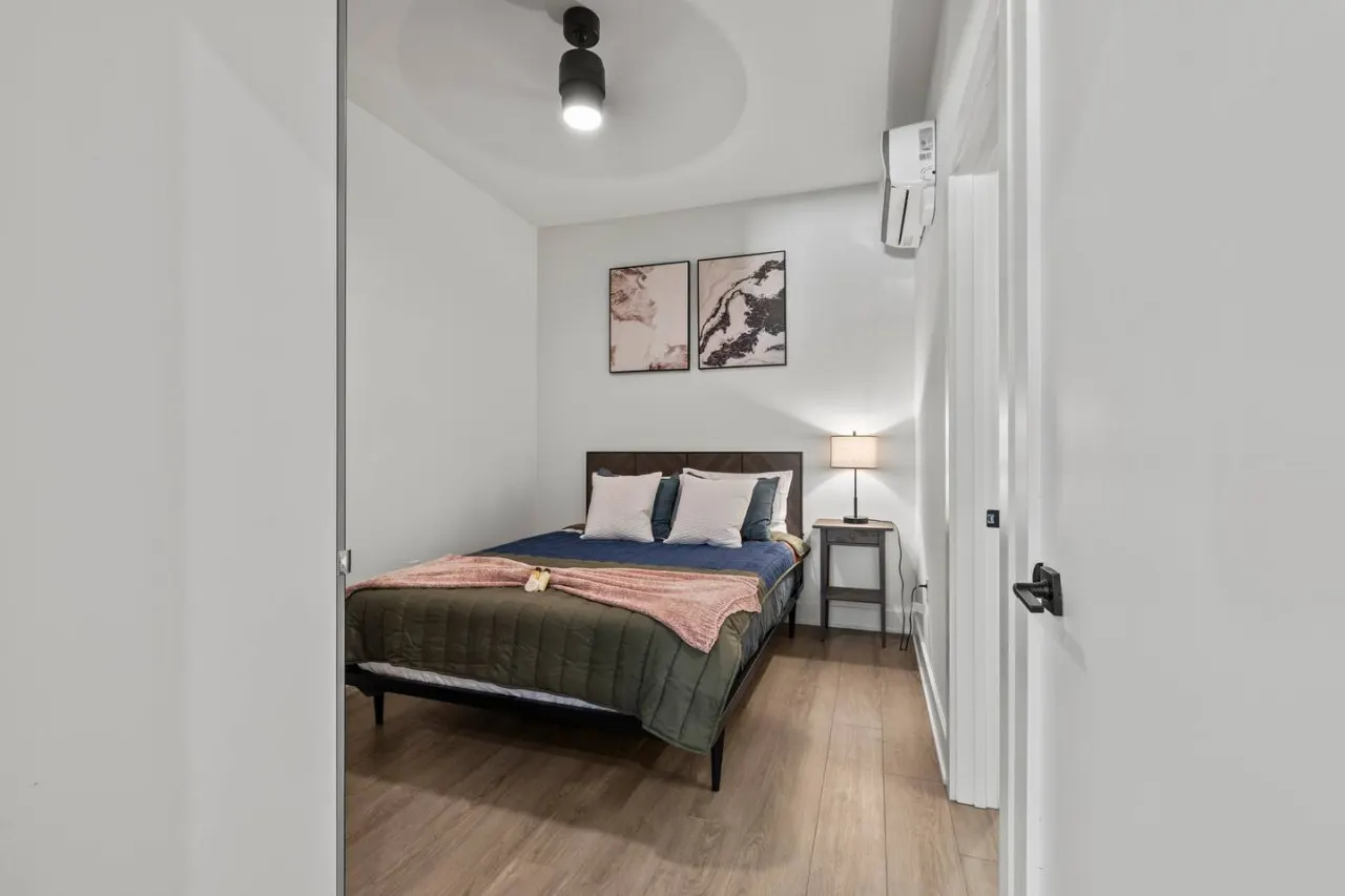 Modern Escape at Franklin Park! 16