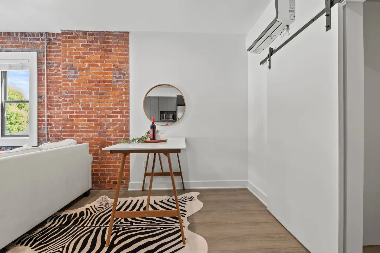 Modern Escape at Franklin Park! 18