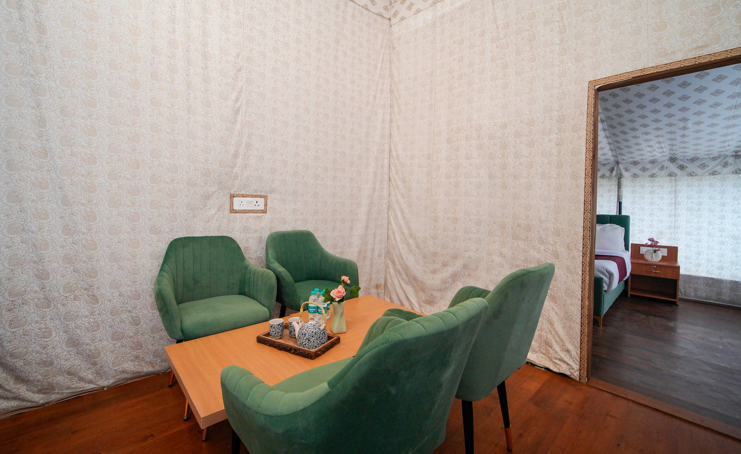 Skylight Retreat - Chail 2BR Luxury Glamping 301 27