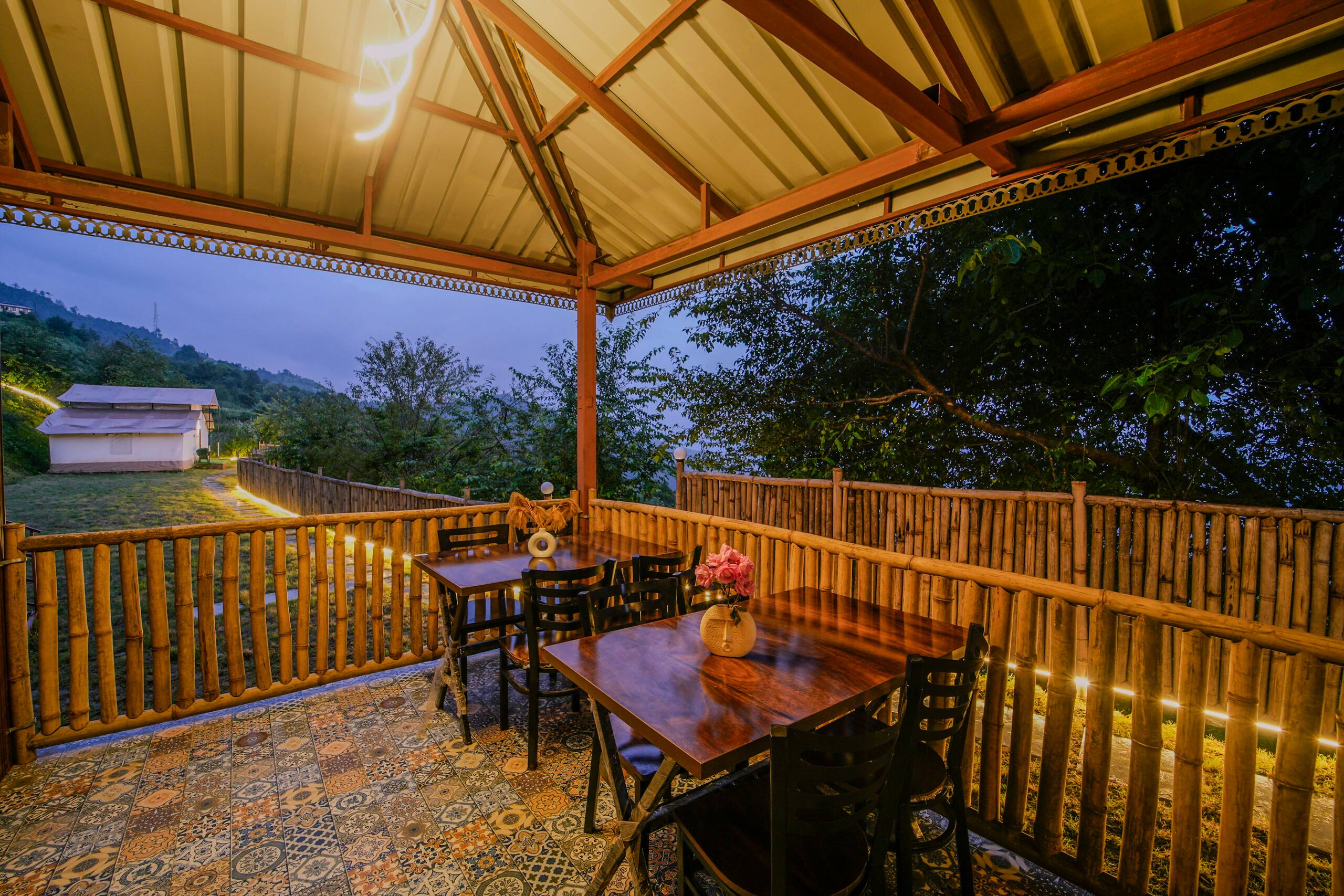 Skylight Retreat - Chail 2BR Luxury Glamping 301 35