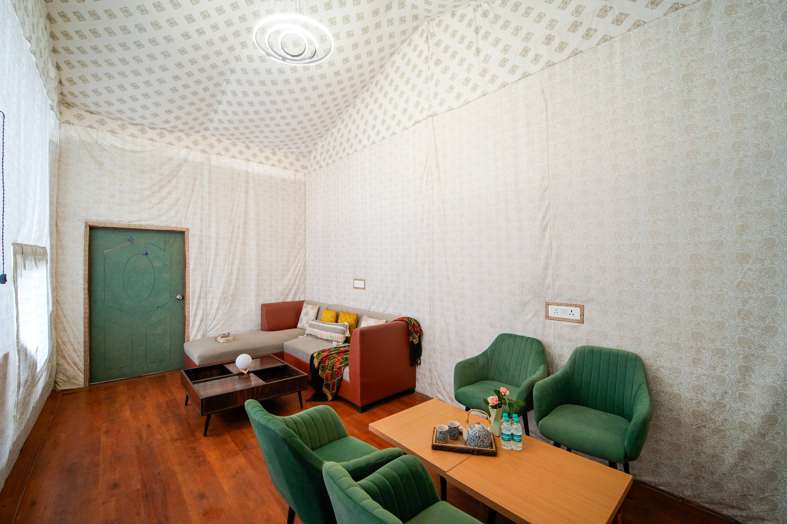 Skylight Retreat - Chail 2BR Luxury Glamping 301 24