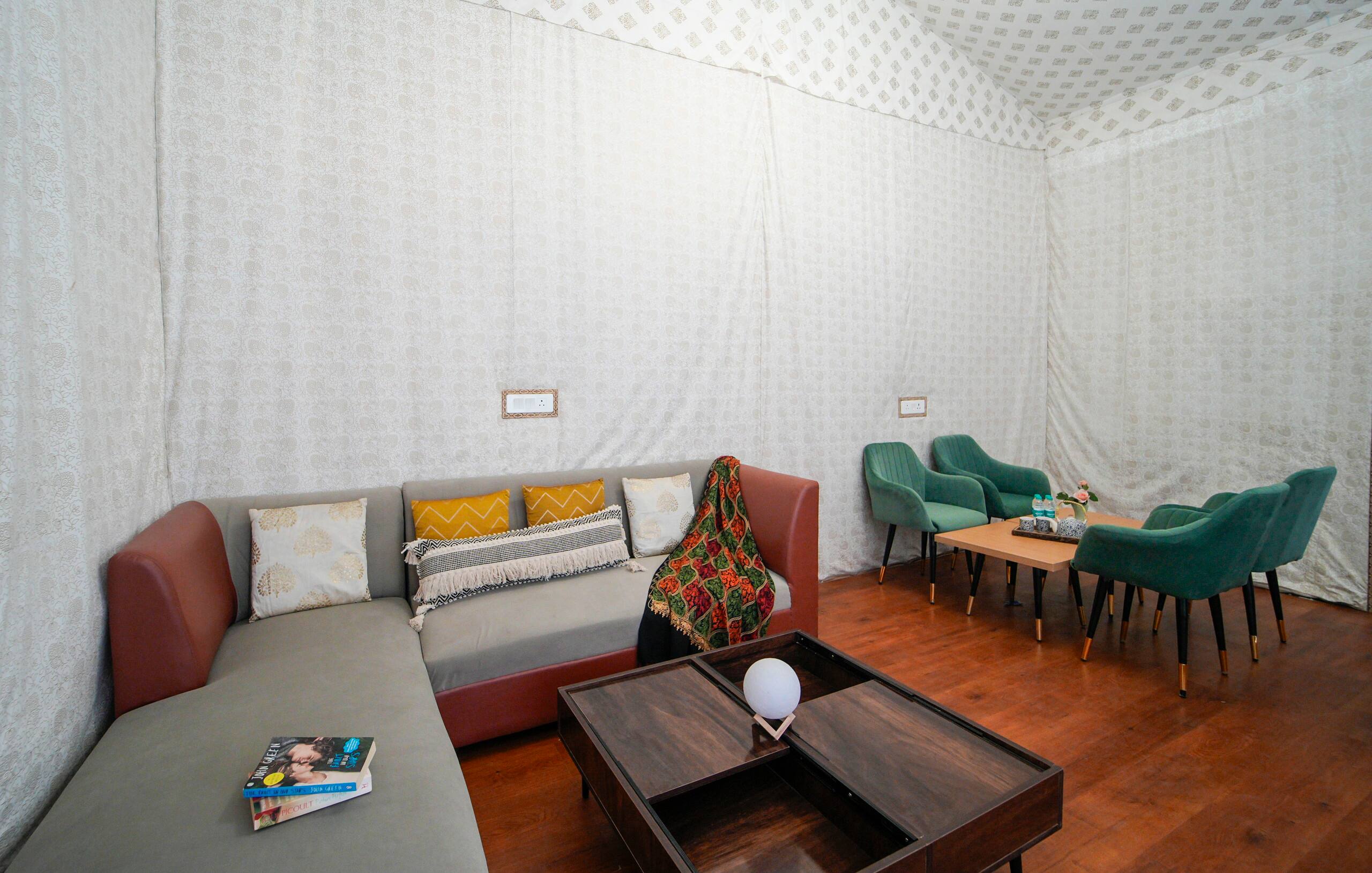 Skylight Retreat - Chail 2BR Luxury Glamping 301 16