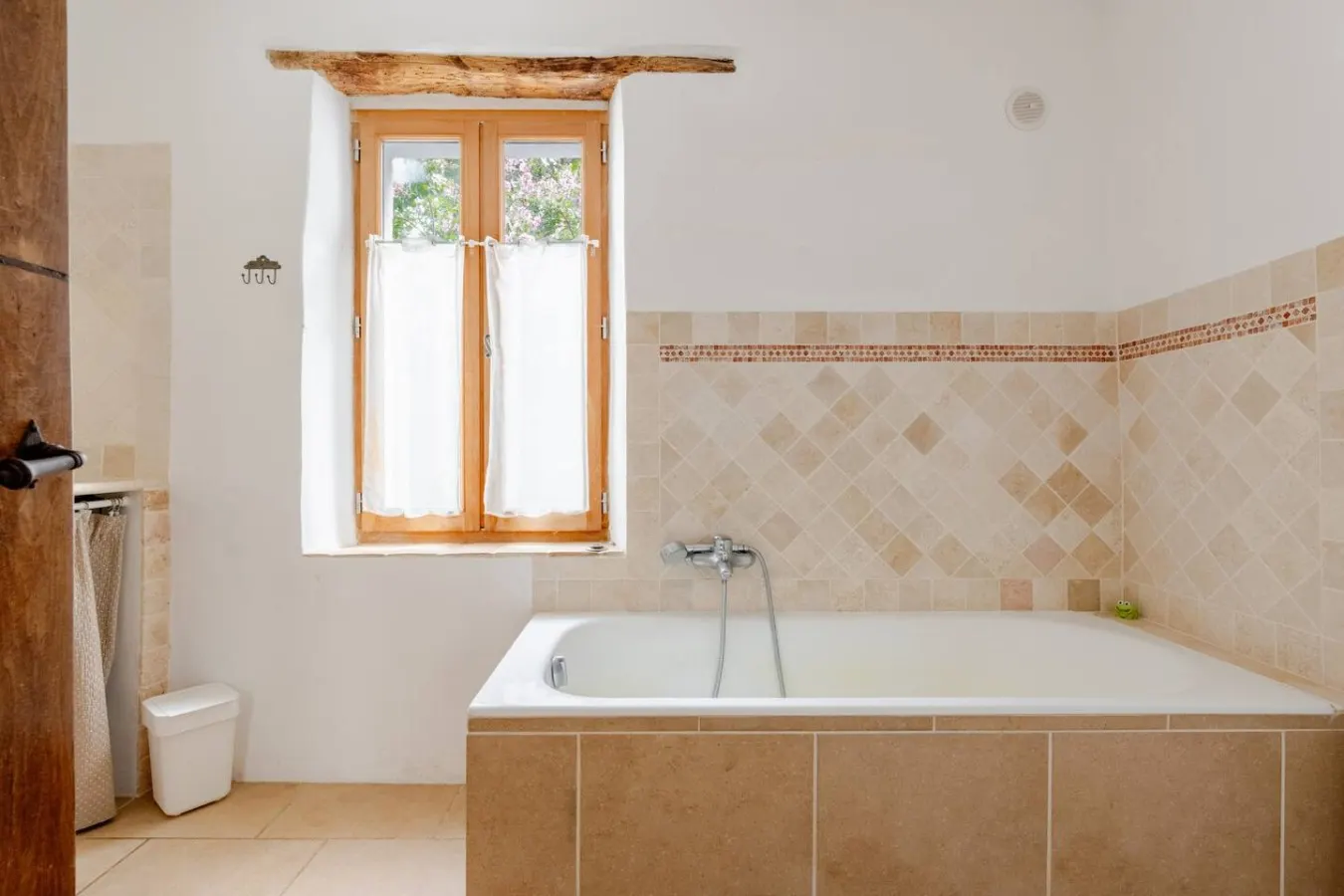 Mas avec piscine et clim - région Uzes - 14-17 per 9