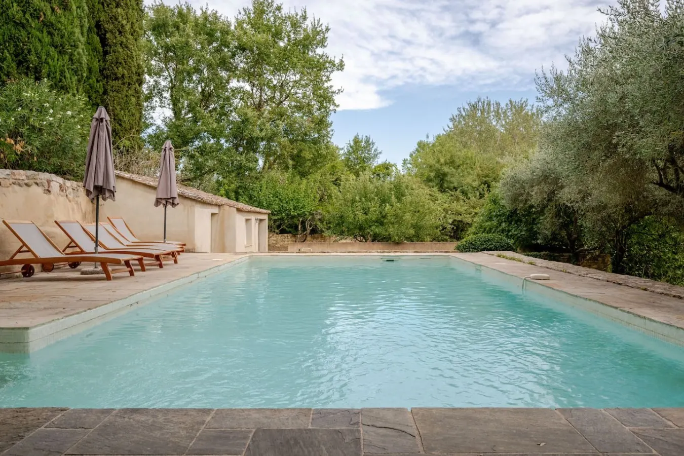 Mas avec piscine et clim - région Uzes - 14-17 per 11