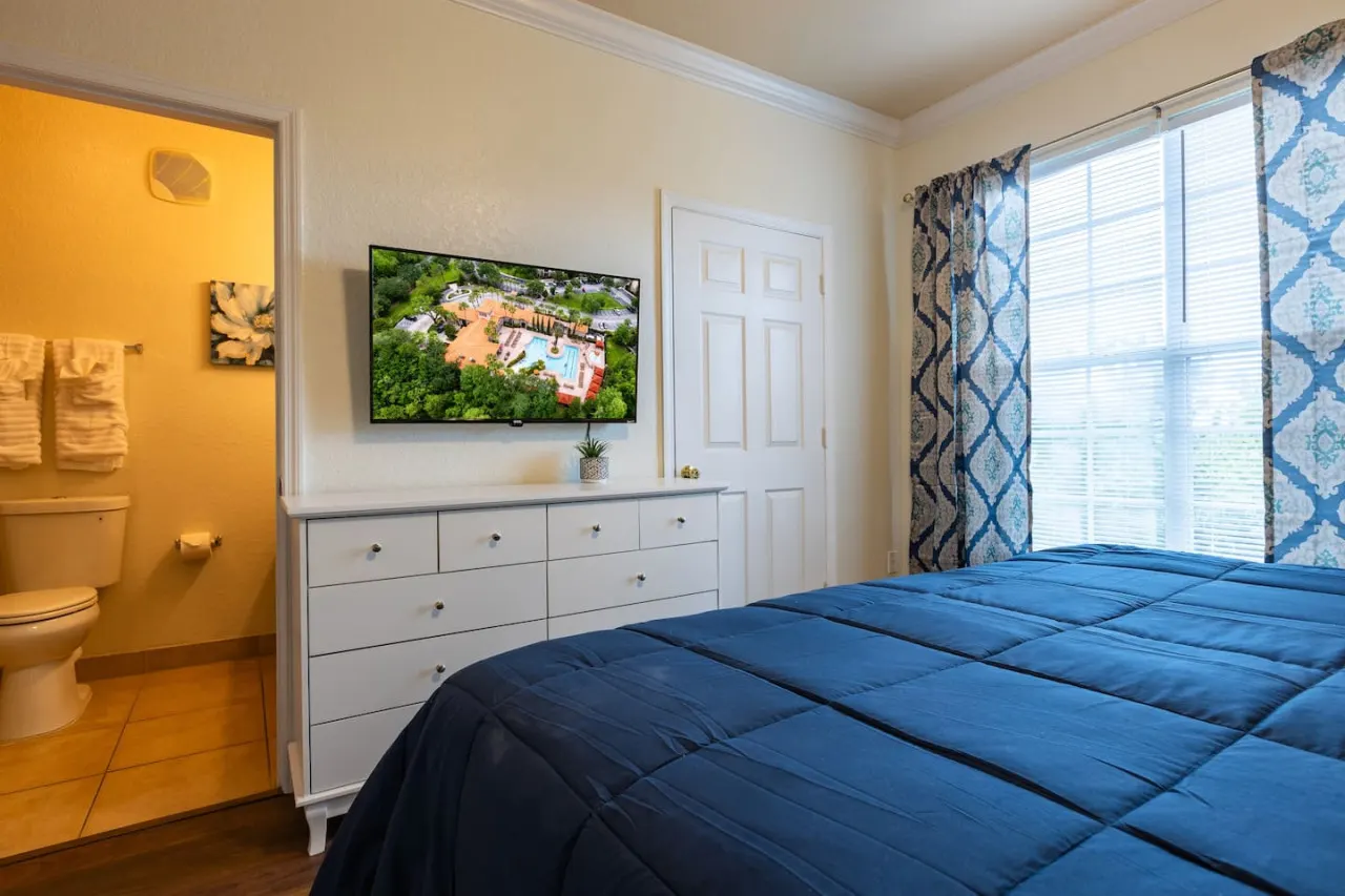 Exquisite 3BR Retreat Near Disney 10