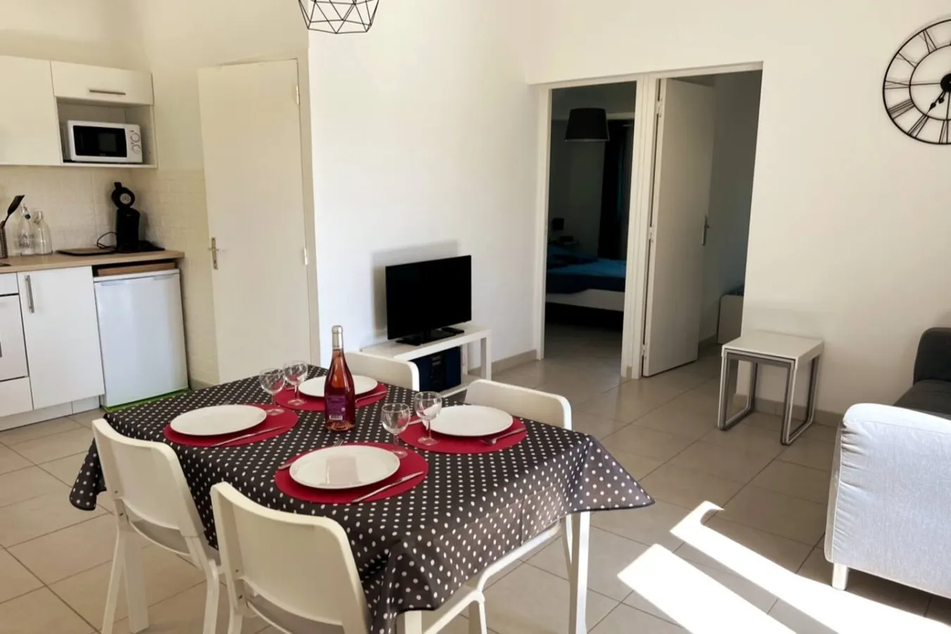 Mazet au calme-Piscine privée-Grand jardin arboré 6