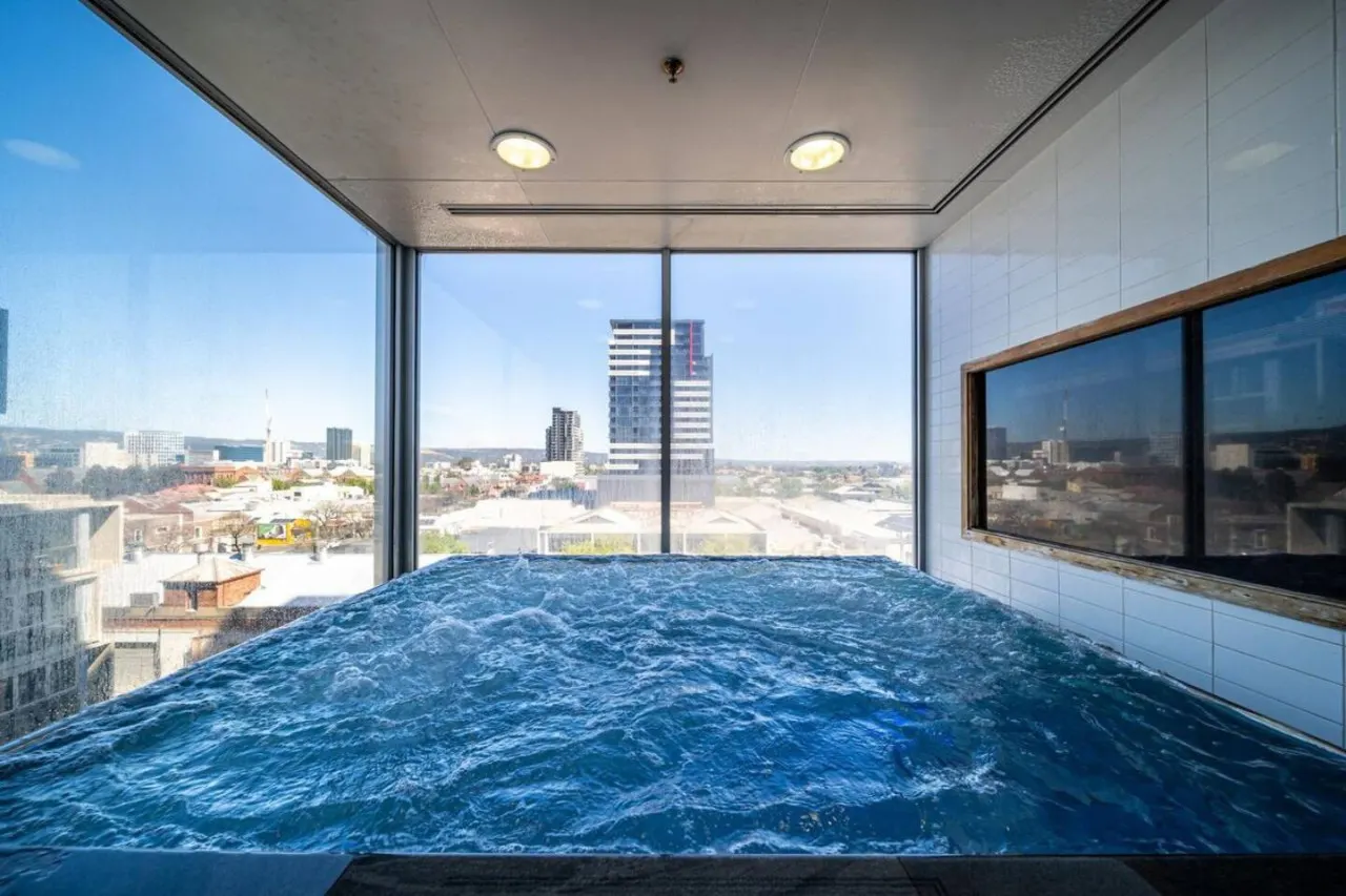 Bliss at Balfours - CBD Escape with Pool & Hot Tub — photo 4