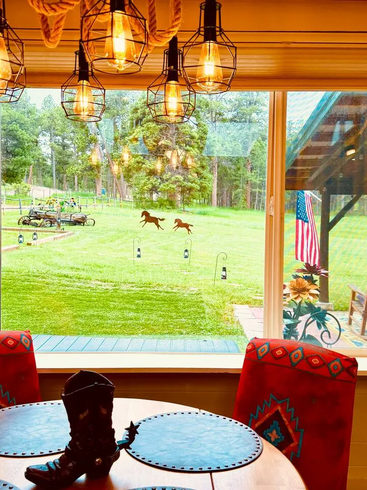 Restored 1919 Cabin-14 Fenced Acres-Pet Friendly 4