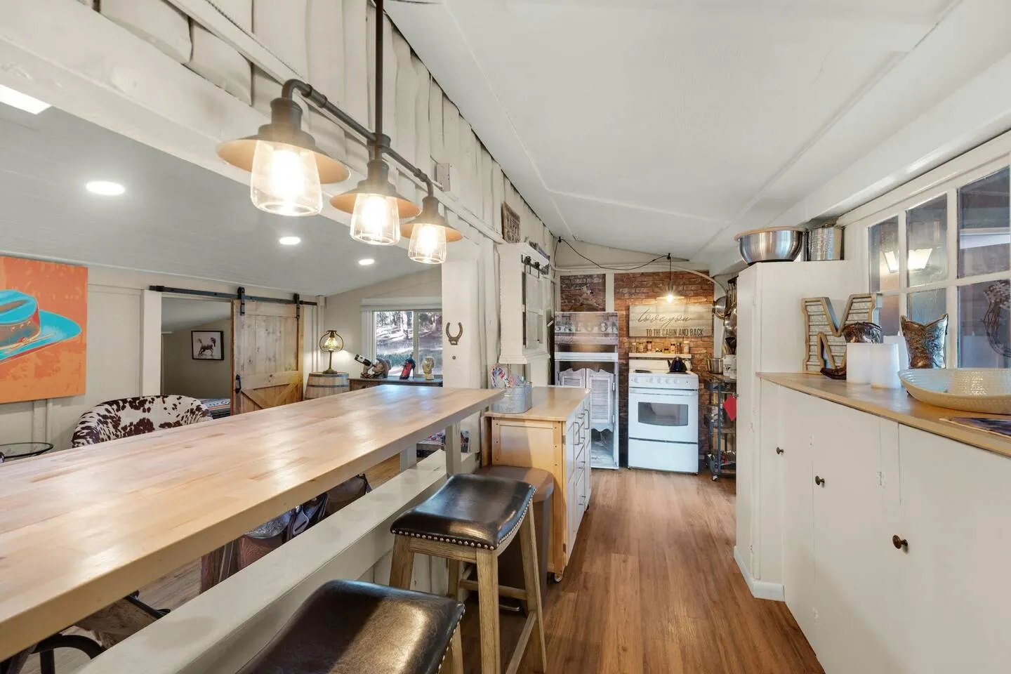 Restored 1919 Cabin-14 Fenced Acres-Pet Friendly 7