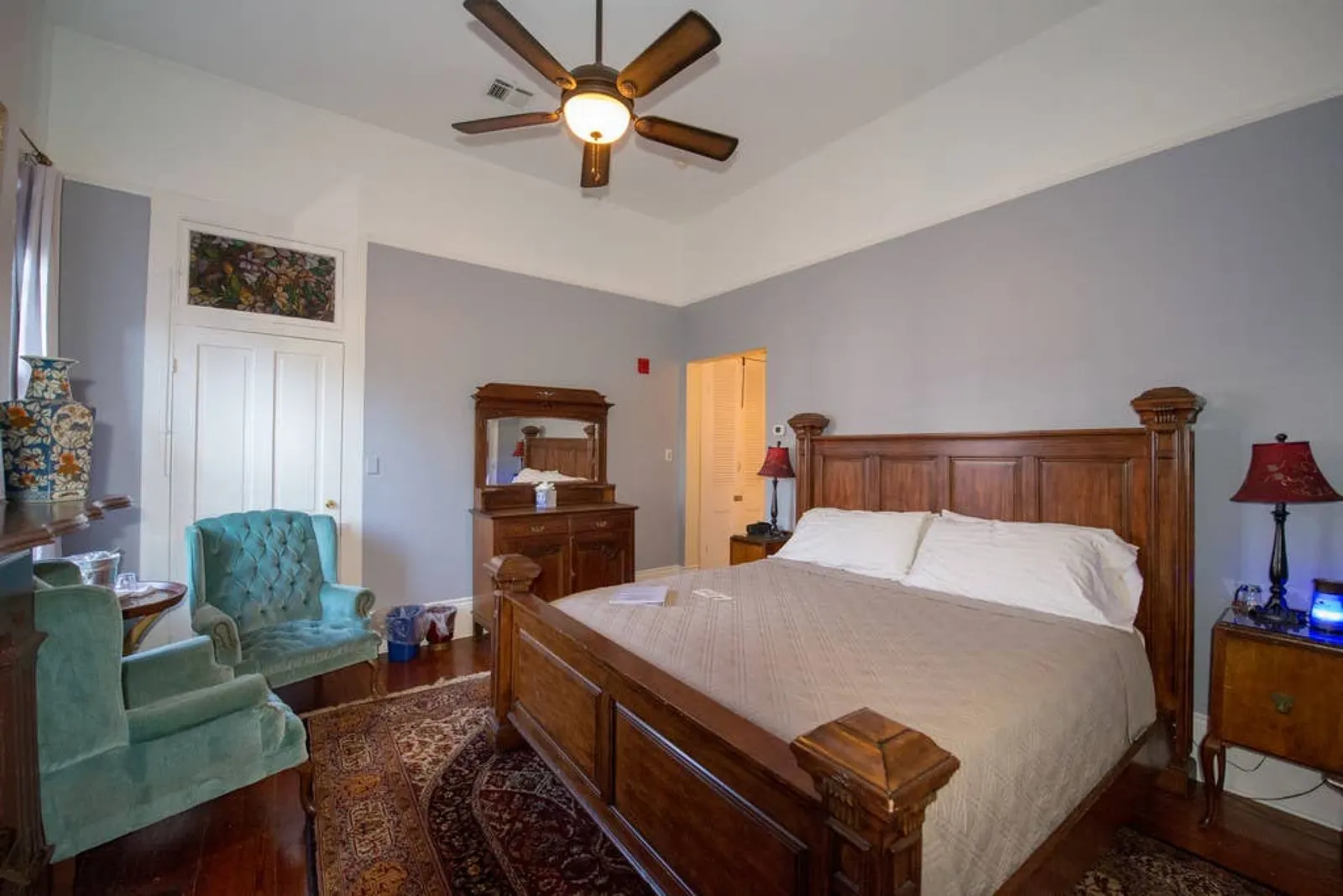 Macarty House-8 bed+10 bath, Great Backyard w/ Pool 7