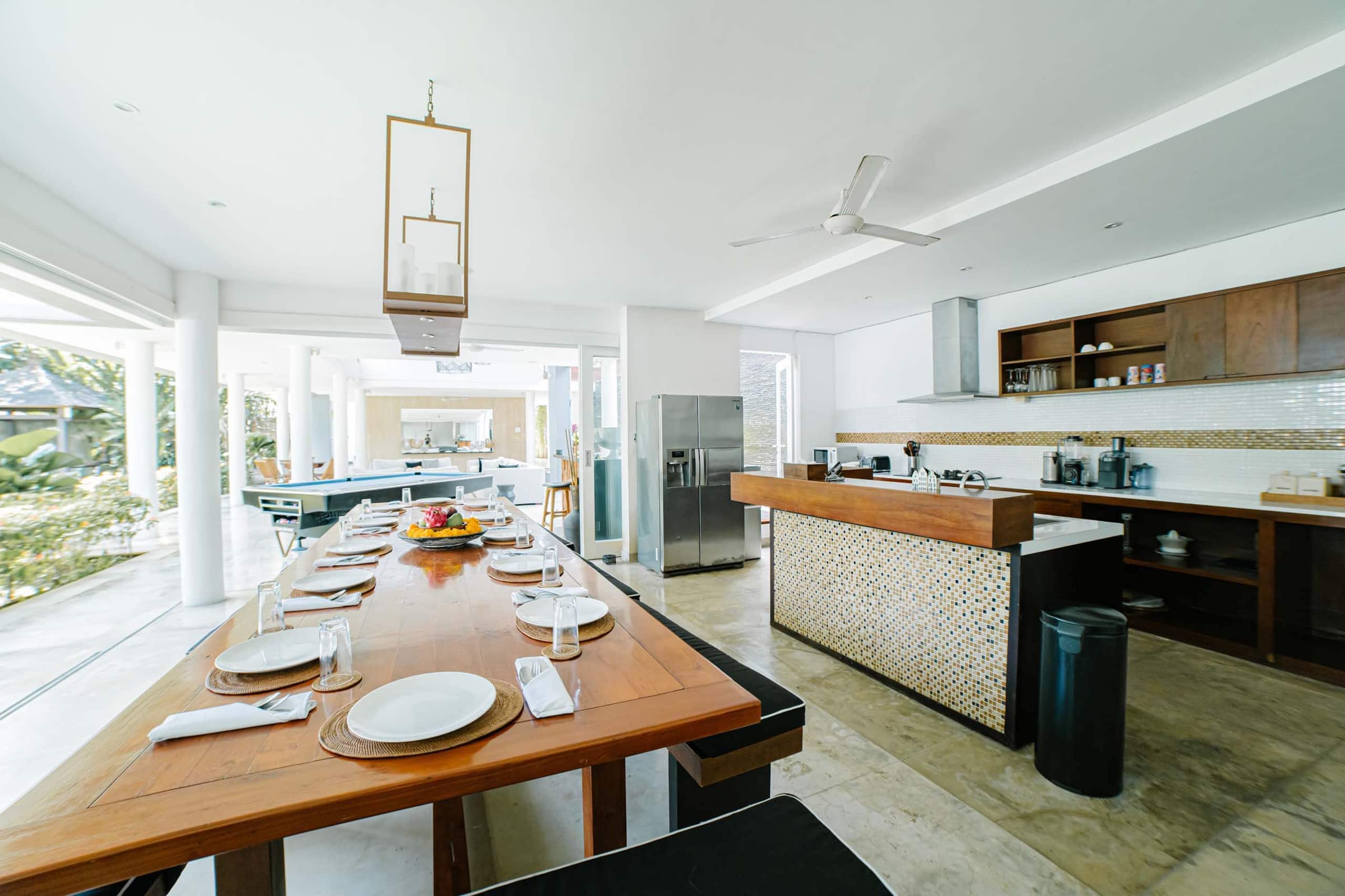 Spacious & Luxury 5BR Villa 100m from beach+butler 17