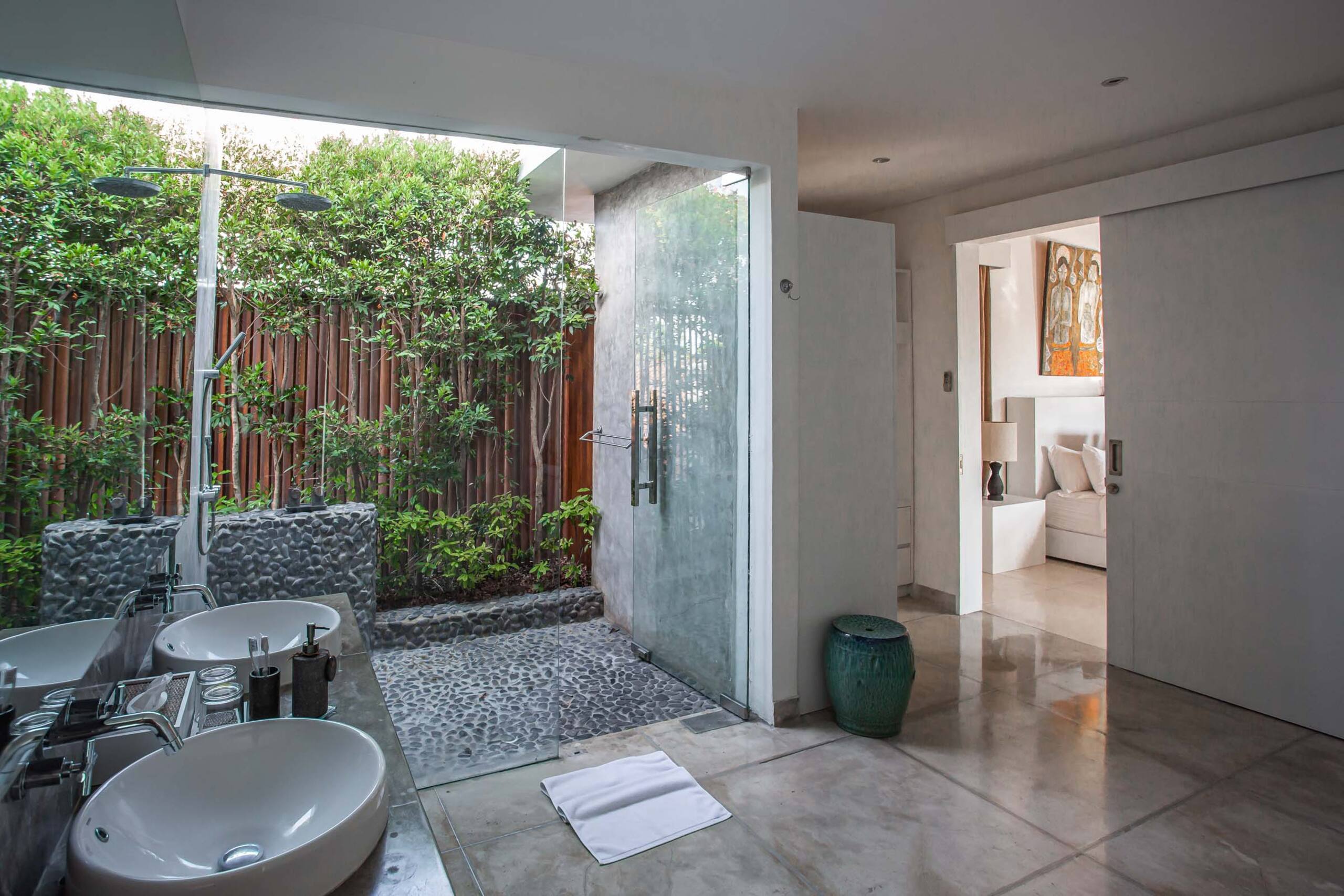 Spacious & Luxury 5BR Villa 100m from beach+butler 34