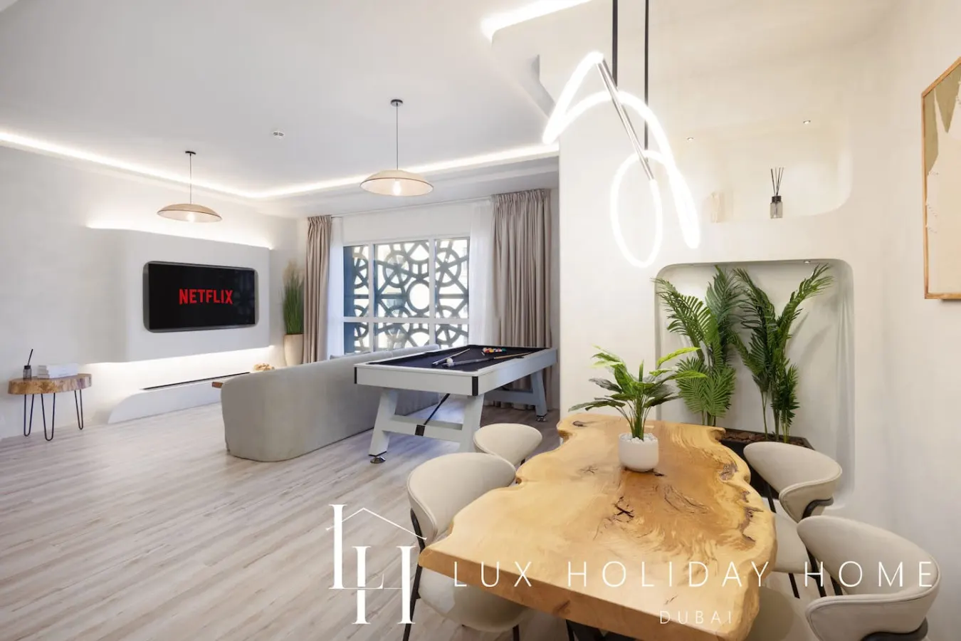 LUX | The Contemporary Marina View Suite 7