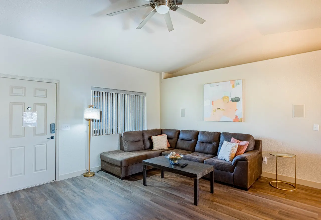 Havasu Challenger - Pool, Spa, Pool Table, Fire Pit 10