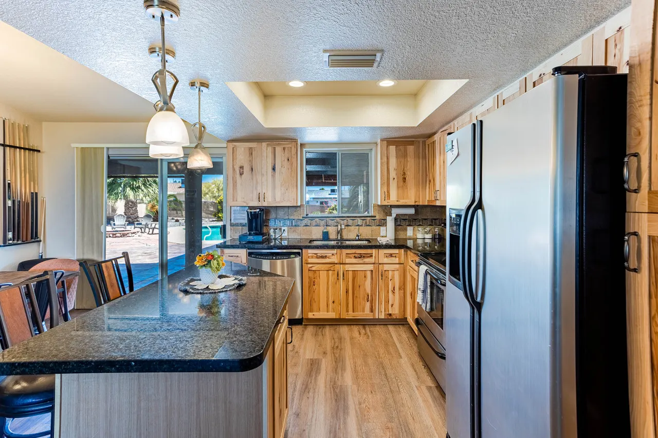 Havasu Challenger - Pool, Spa, Pool Table, Fire Pit 6