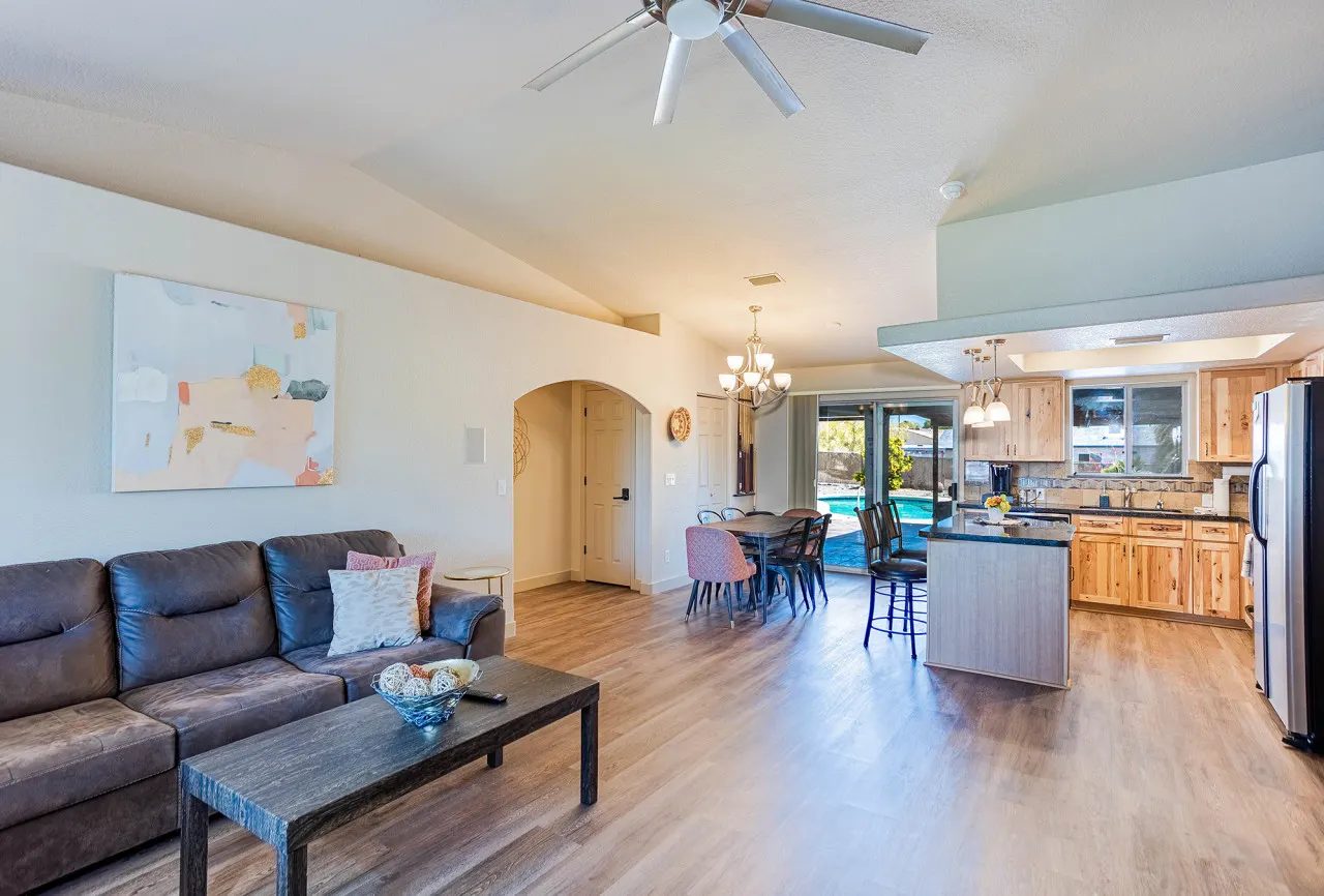 Havasu Challenger - Pool, Spa, Pool Table, Fire Pit 8