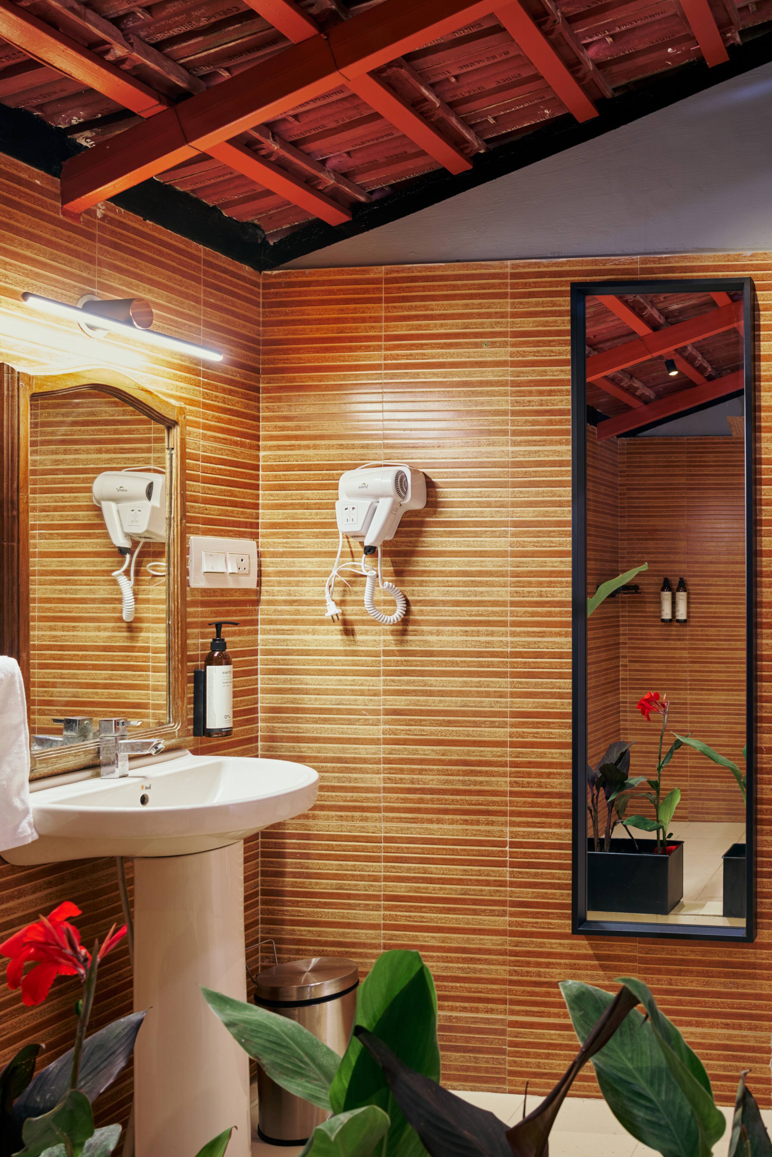 Poomale by Raho Estate View Villa in Coorg 33