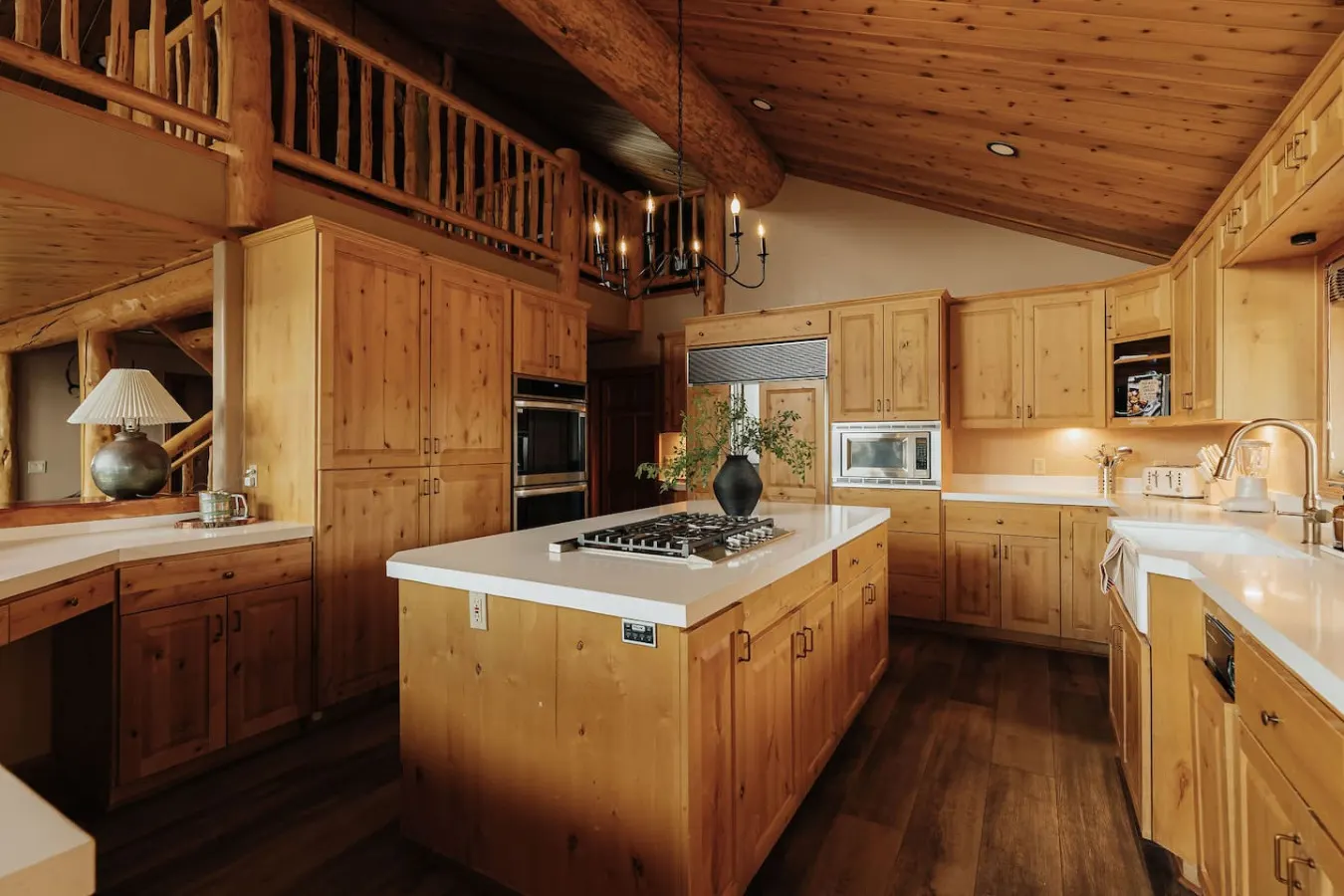 Cliffhanger Cabin, Near Snow Summit w/ Hot Tub 12