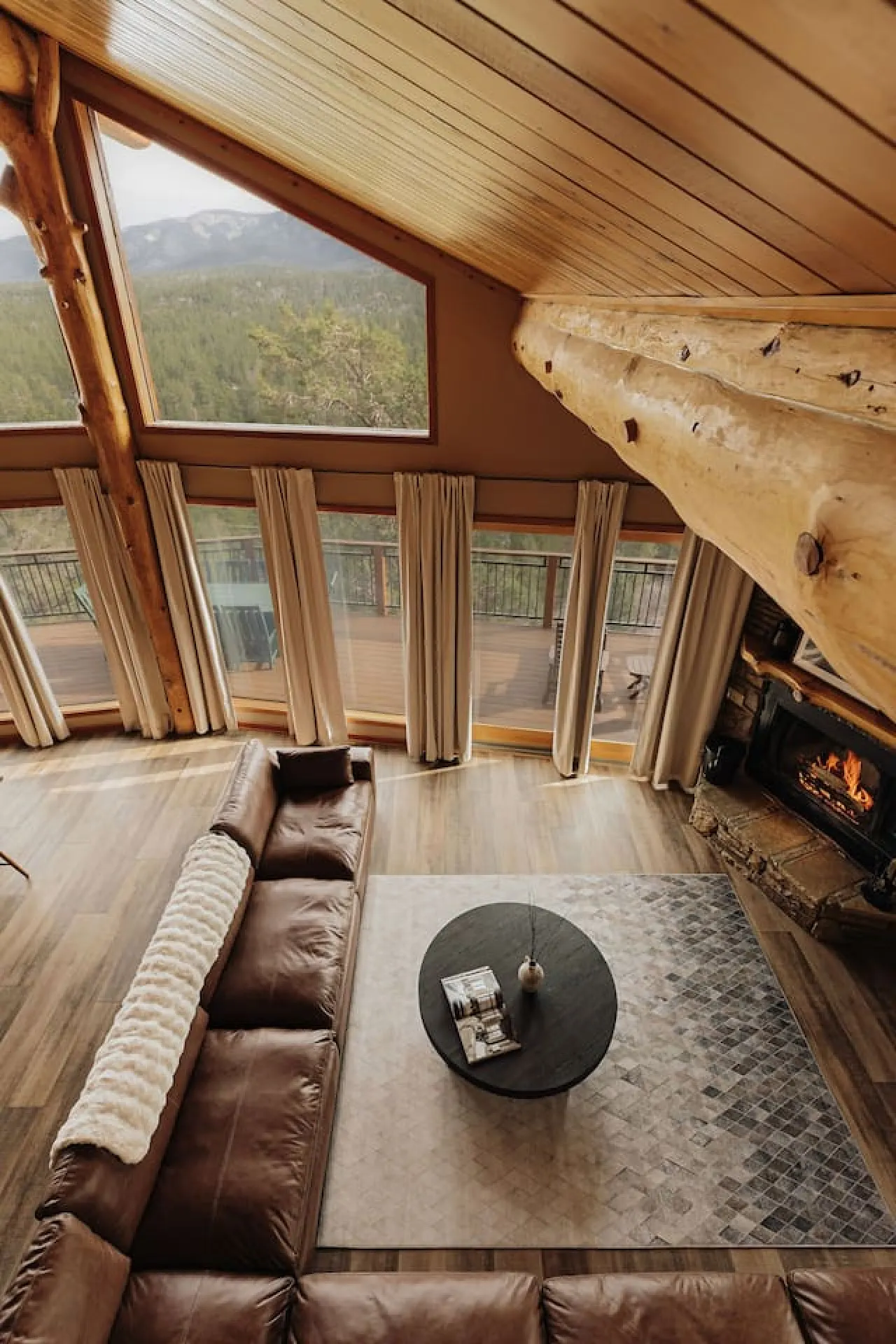 Cliffhanger Cabin, Near Snow Summit w/ Hot Tub 17