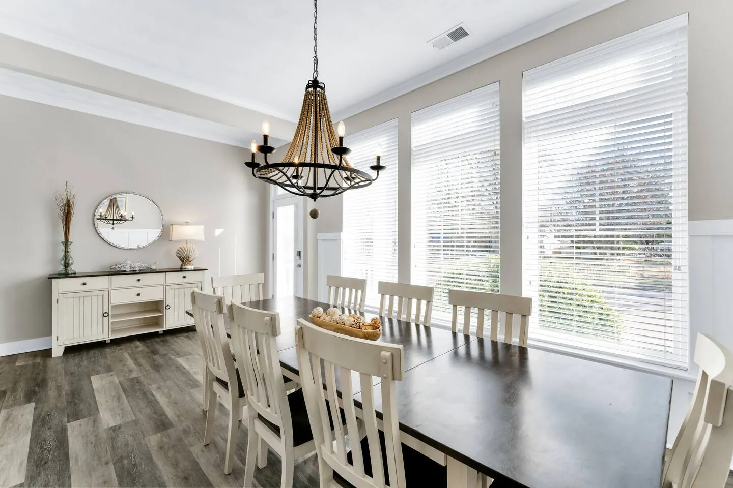 Virginia Beach 4BR Walk to Boardwalk Sleeps 8 18