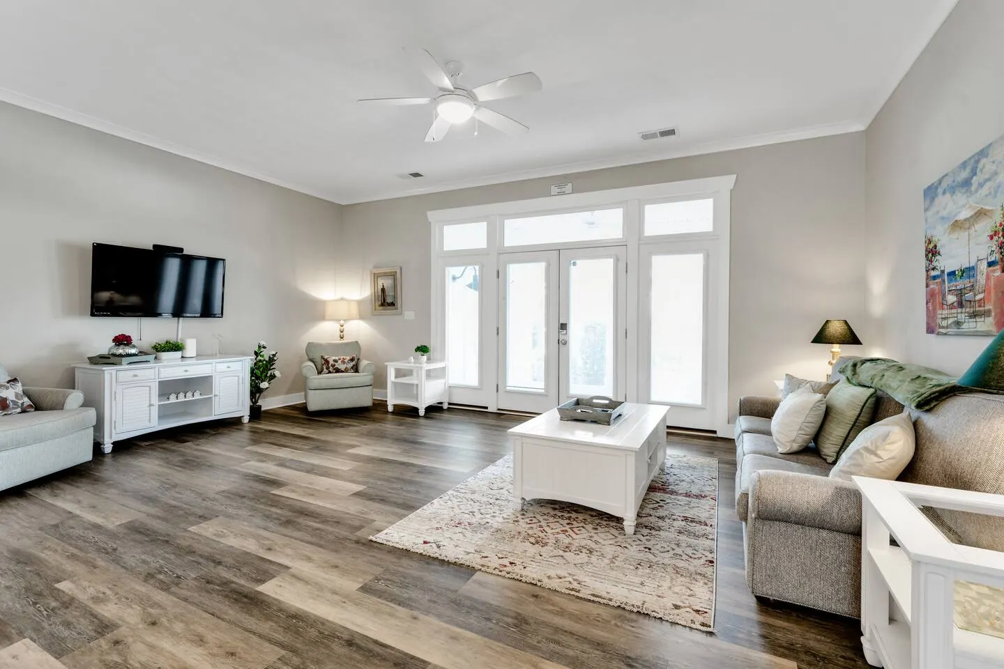 Virginia Beach 4BR Walk to Boardwalk Sleeps 8 7