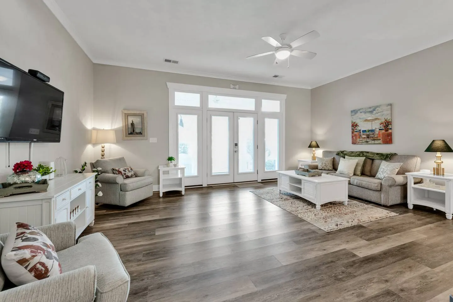 Virginia Beach 4BR Walk to Boardwalk Sleeps 8 8